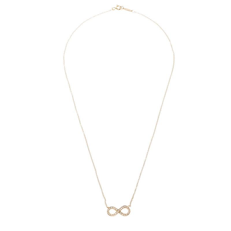 The Infinity collection by Tiffany&Co. stands to powerfully symbolize a continuous flow of connection, energy and vitality. The brand smoothly blends the meaning of Infinity with timeless charm and infuses it into this necklace. The piece comes made