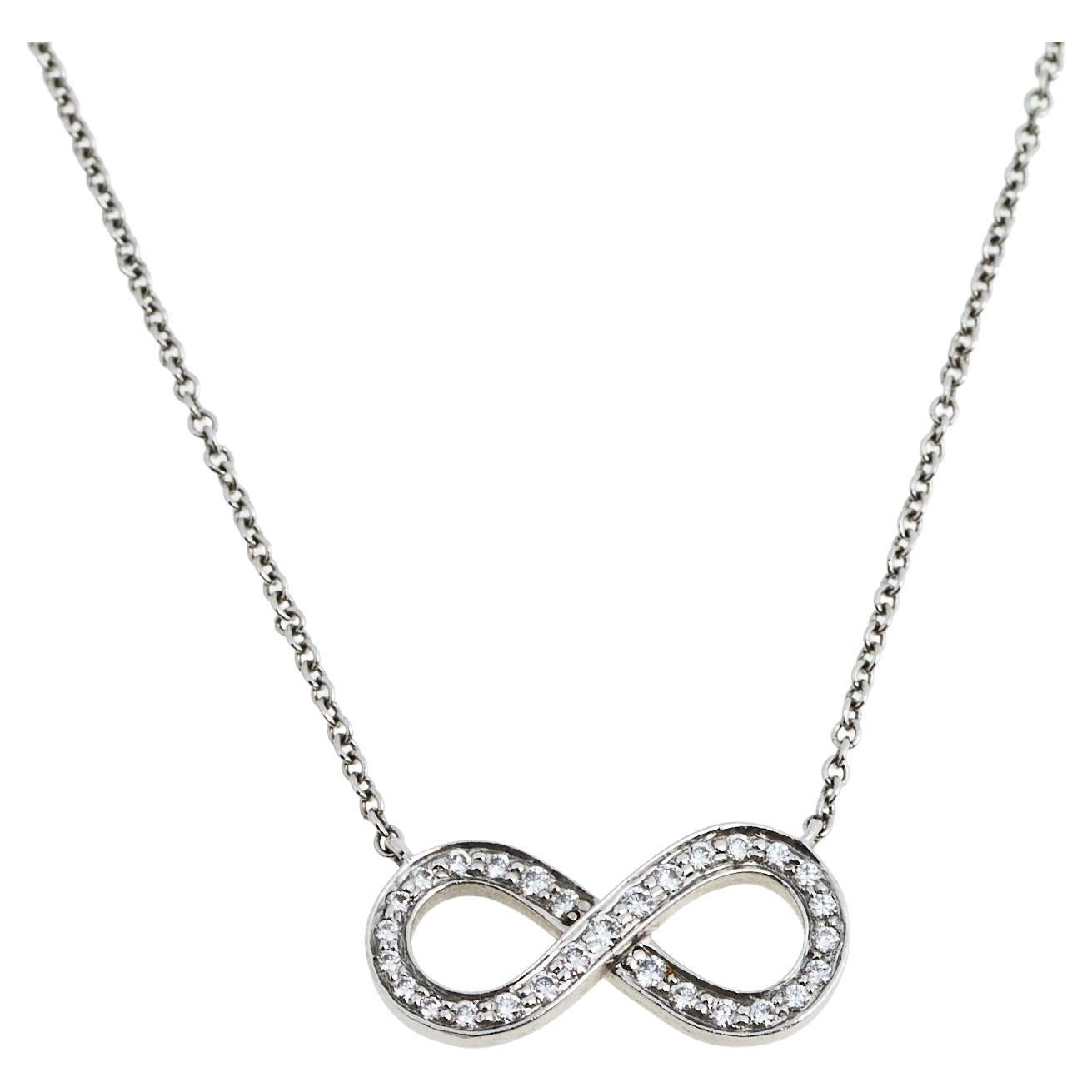 Tiffany and Co. Infinity Diamant-Platin-Anhänger-Halskette bei 1stDibs