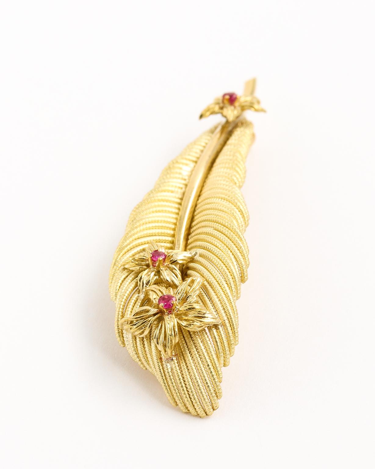 Tiffany & Co. Intricate 18 Karat Yellow Gold Ruby Feather Pin Brooch In Good Condition In St.amford, CT