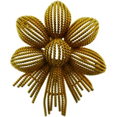 Tiffany & Co. Italy 18 Karat Yellow Gold Flower Brooch Pin, circa 1980s, Rare