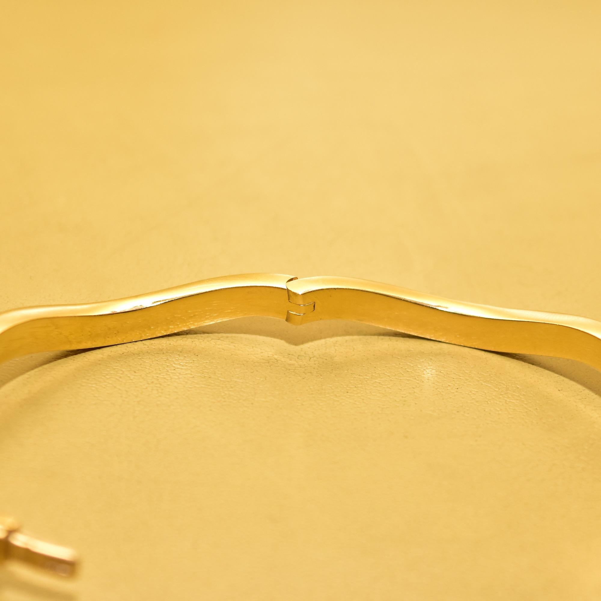 Tiffany & Co. Italy 18K Wavy Bangle Bracelet 2