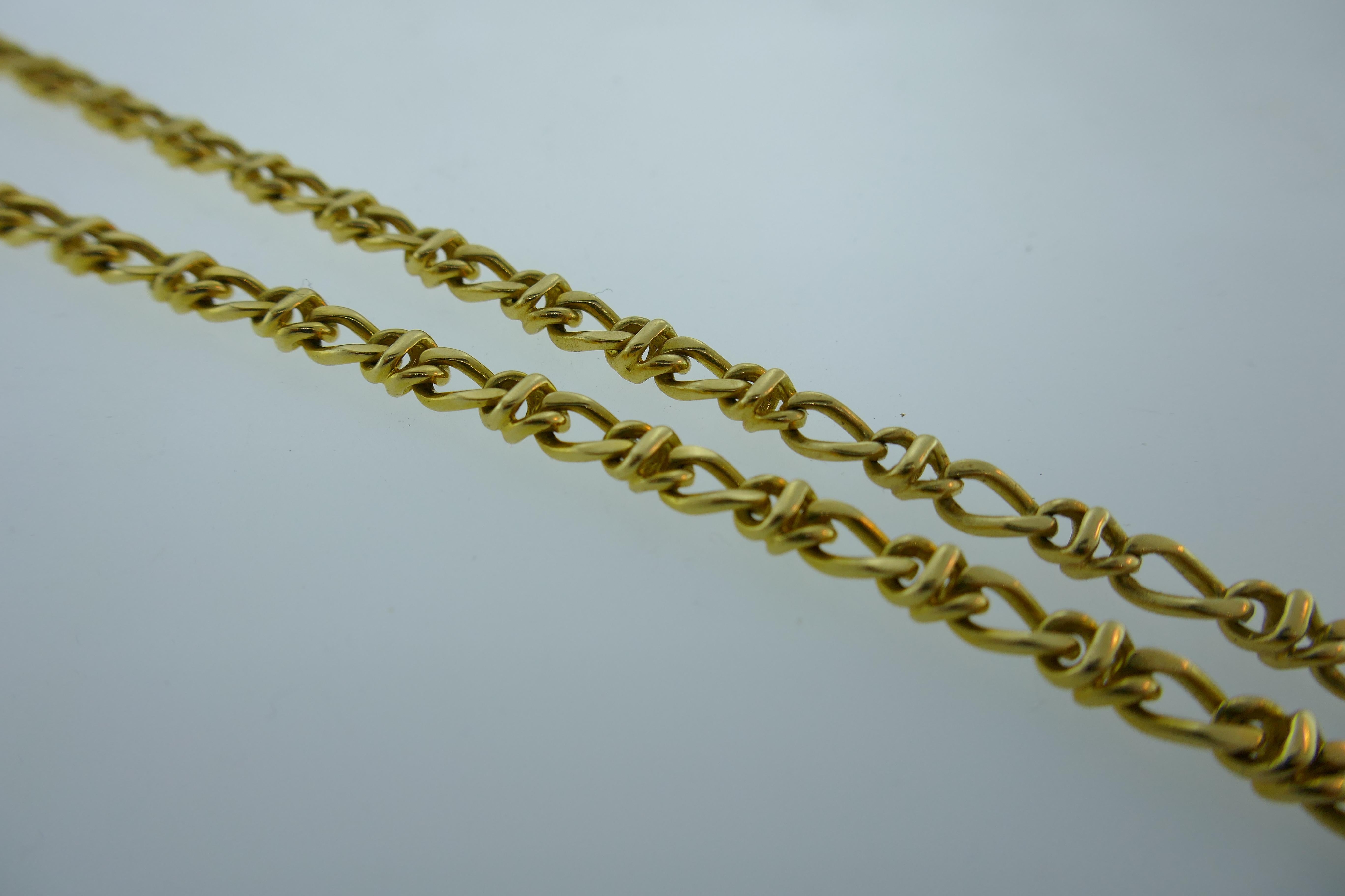 Tiffany & Co. Italy 18 Karat Yellow Gold Chain Link Necklace circa 1980s Vintage 1