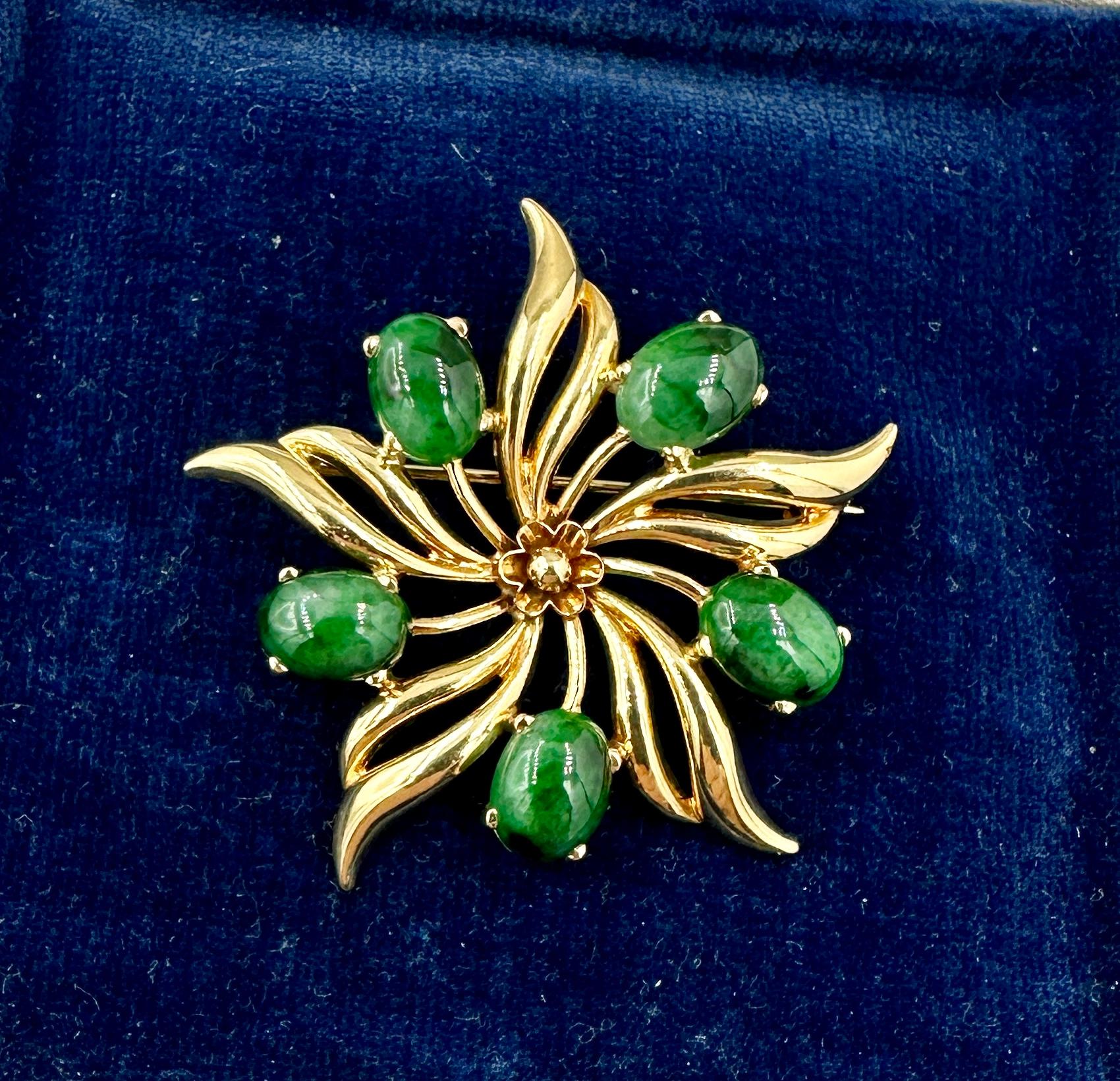 Tiffany & Co. Alfiler Broche Jade Oro Amarillo 14 Kilates Antiguo Retro Tiffany Cabujón en venta