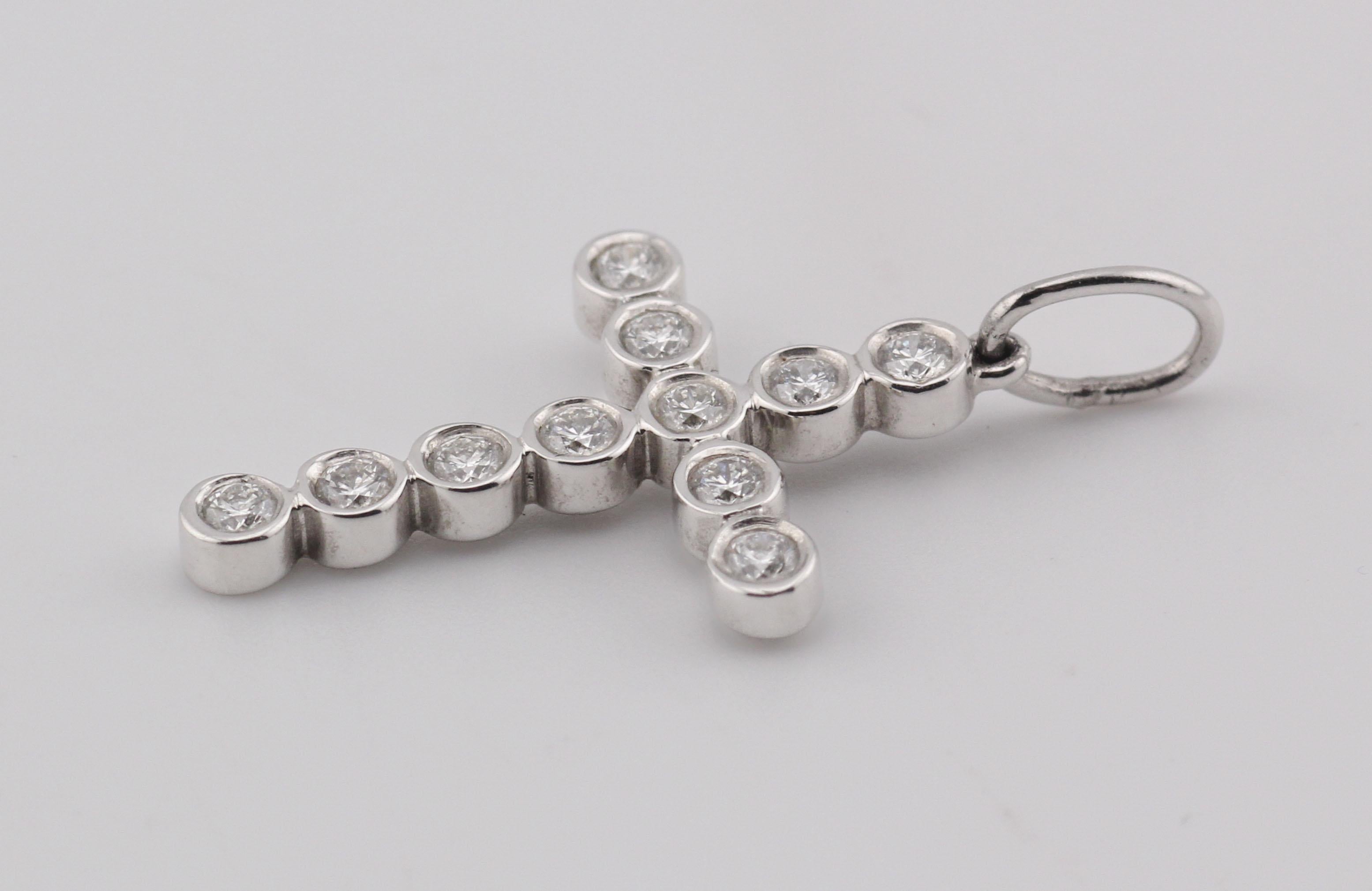 Tiffany & Co. Jazz Bezel Set Diamant Platin Kreuz Anhänger Charm für Damen oder Herren