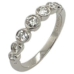 Tiffany & Co Jazz-Diamantring mit 7 Steinen in einer abgestuften Fassung in Platin gefasst