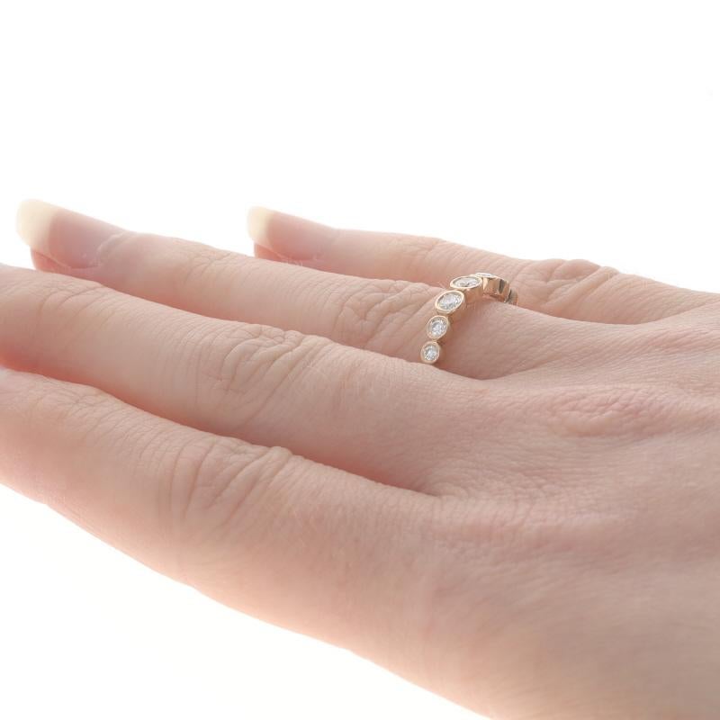 Tiffany & Co. Jazz Abgestuftes Diamantband - Roségold 18k runder .32ctw Ring im Zustand �„Hervorragend“ in Greensboro, NC