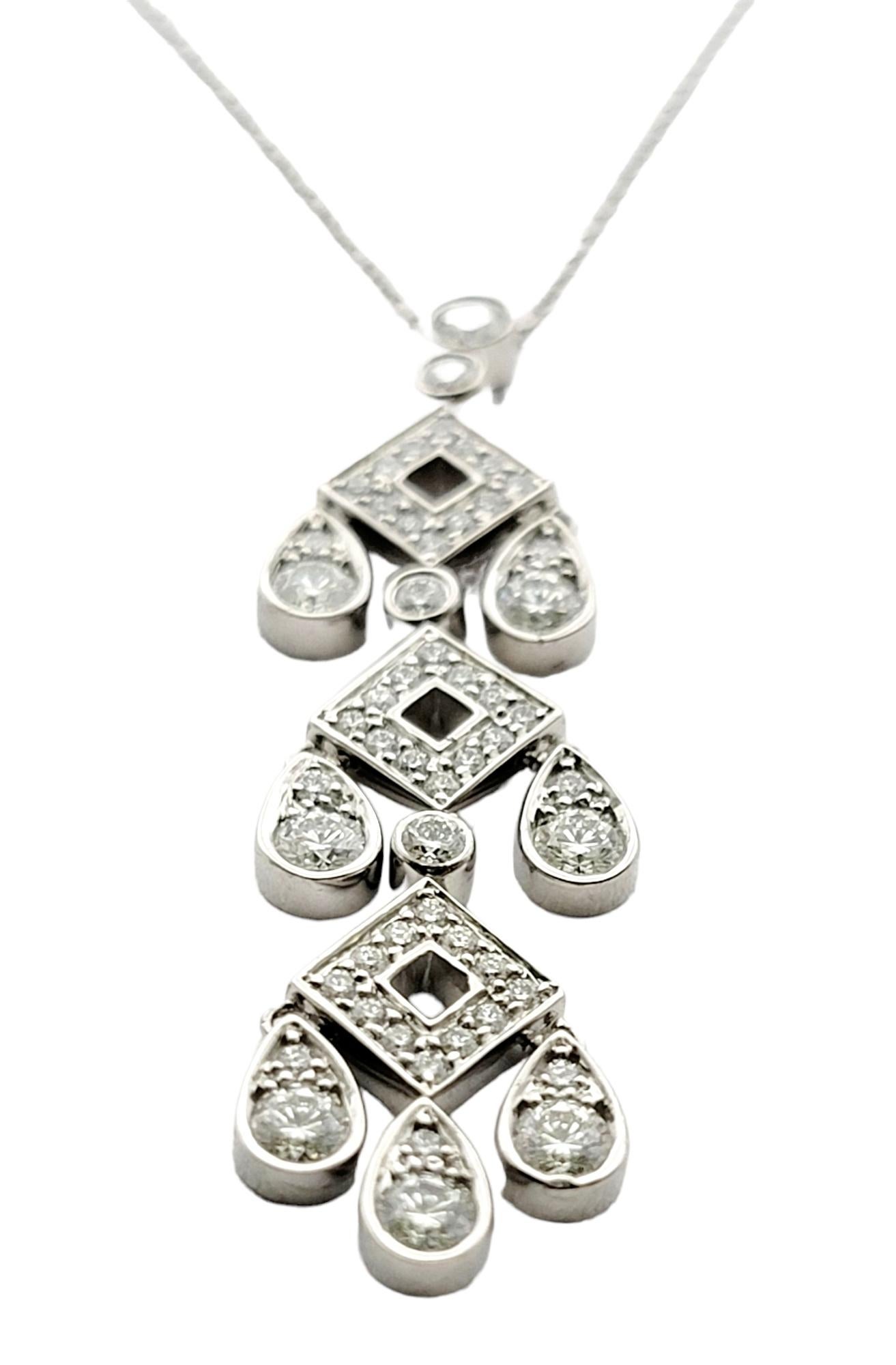 Taille ronde Tiffany & Co. Collier pendentif Jazz Pagoda en platine avec diamants en vente