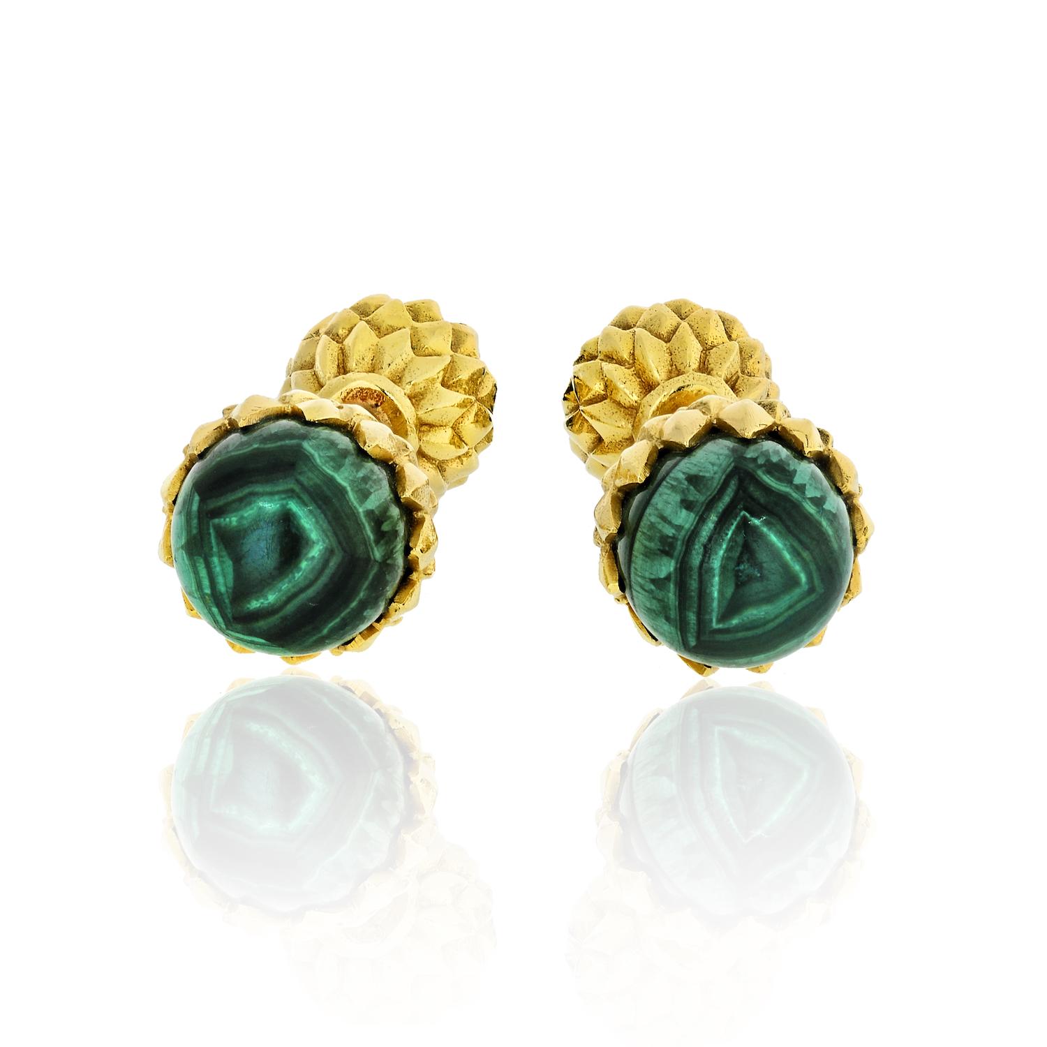 Vintage Tiffany & Co 18k yellow gold and Malachite acorn cufflinks by designer Jean Schlumberger.
A signature Jean Schlumberger design for Tiffany's.

DIMENSIONS
W .50 in. x D 1.25 in.
W 12.7 mm x D 31.75 mm
LENGTH
1.25 in. (31.75 mm)
WEIGHT
14.6 g