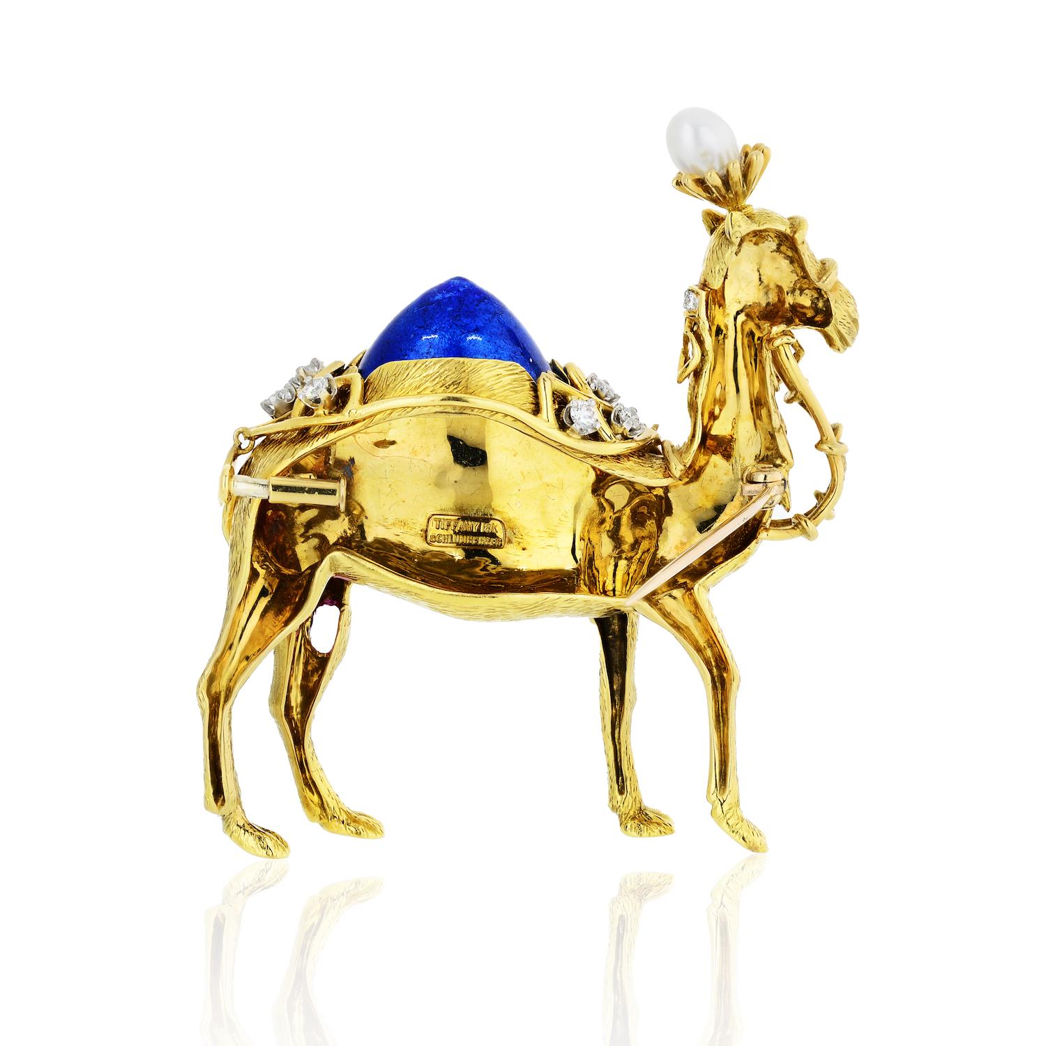 gold camel