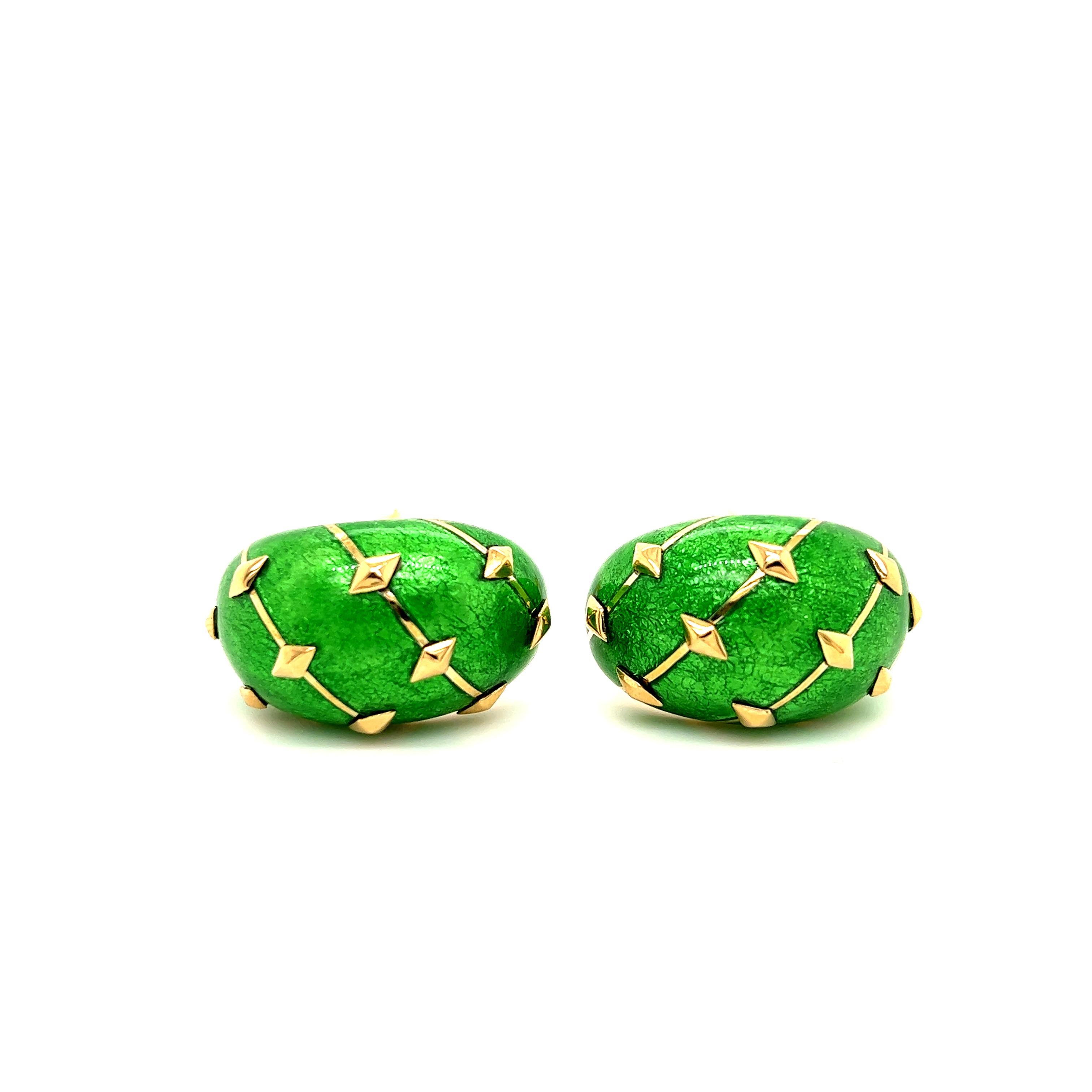 Contemporain Tiffany & Co. Jean Schlumberger, boucles d'oreilles banane en émail vert et or jaune 18 carats en vente