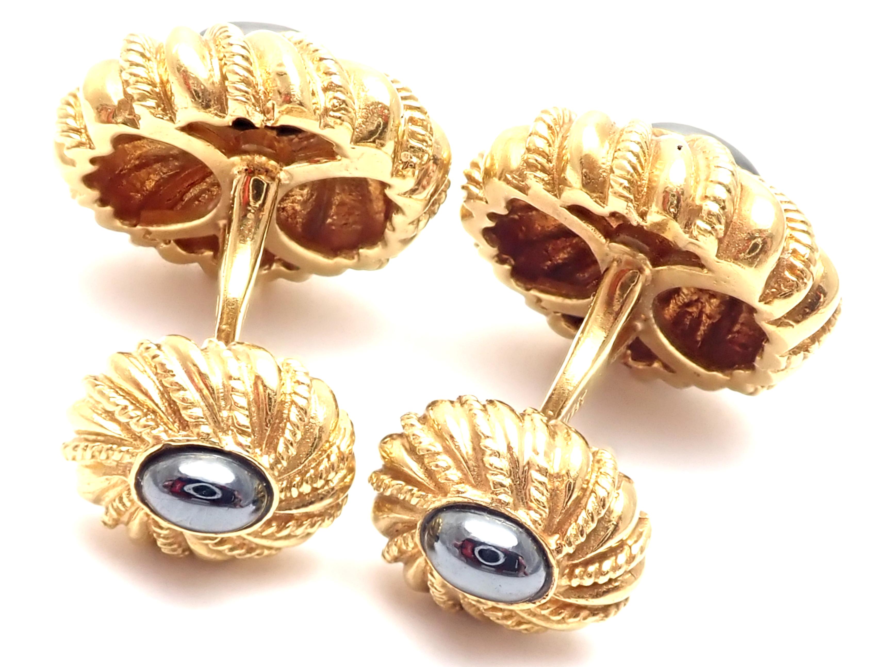 Tiffany & Co. Jean Schlumberger Hematite Yellow Gold Cufflinks In Excellent Condition For Sale In Holland, PA