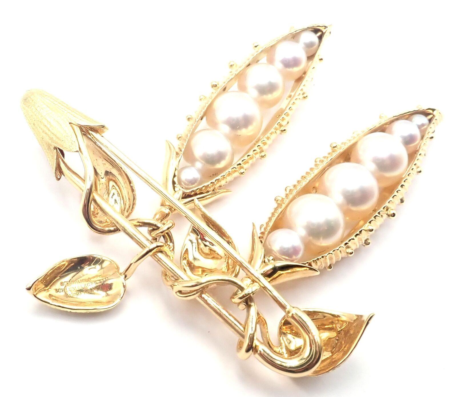 Tiffany & Co Jean Schlumberger Peapod Cultured Pearl Yellow Gold Pin Brooch In Excellent Condition For Sale In Holland, PA