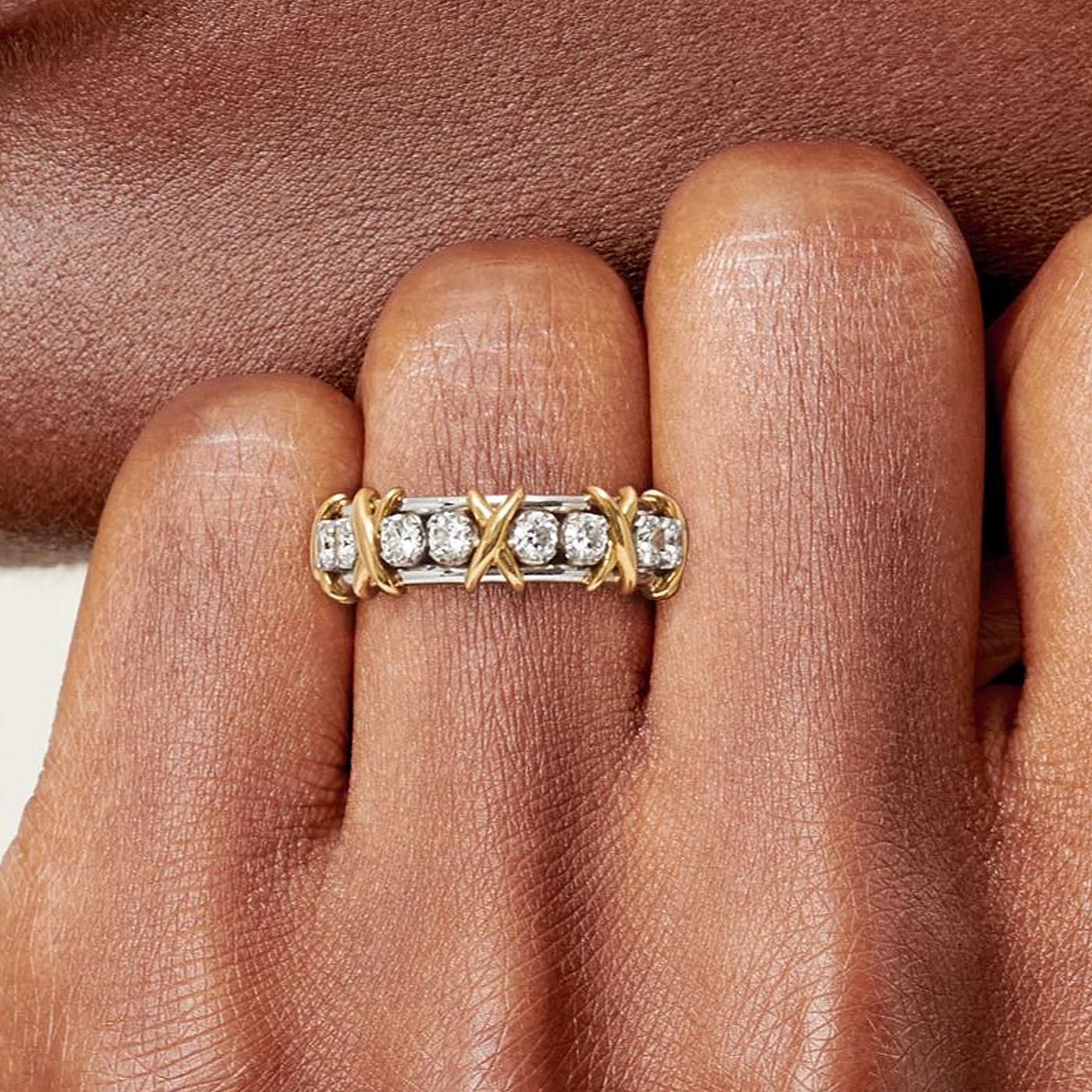 Round Cut Tiffany & Co Jean Schlumberger Platinum Round Brilliant 16 Stone Diamond Ring For Sale