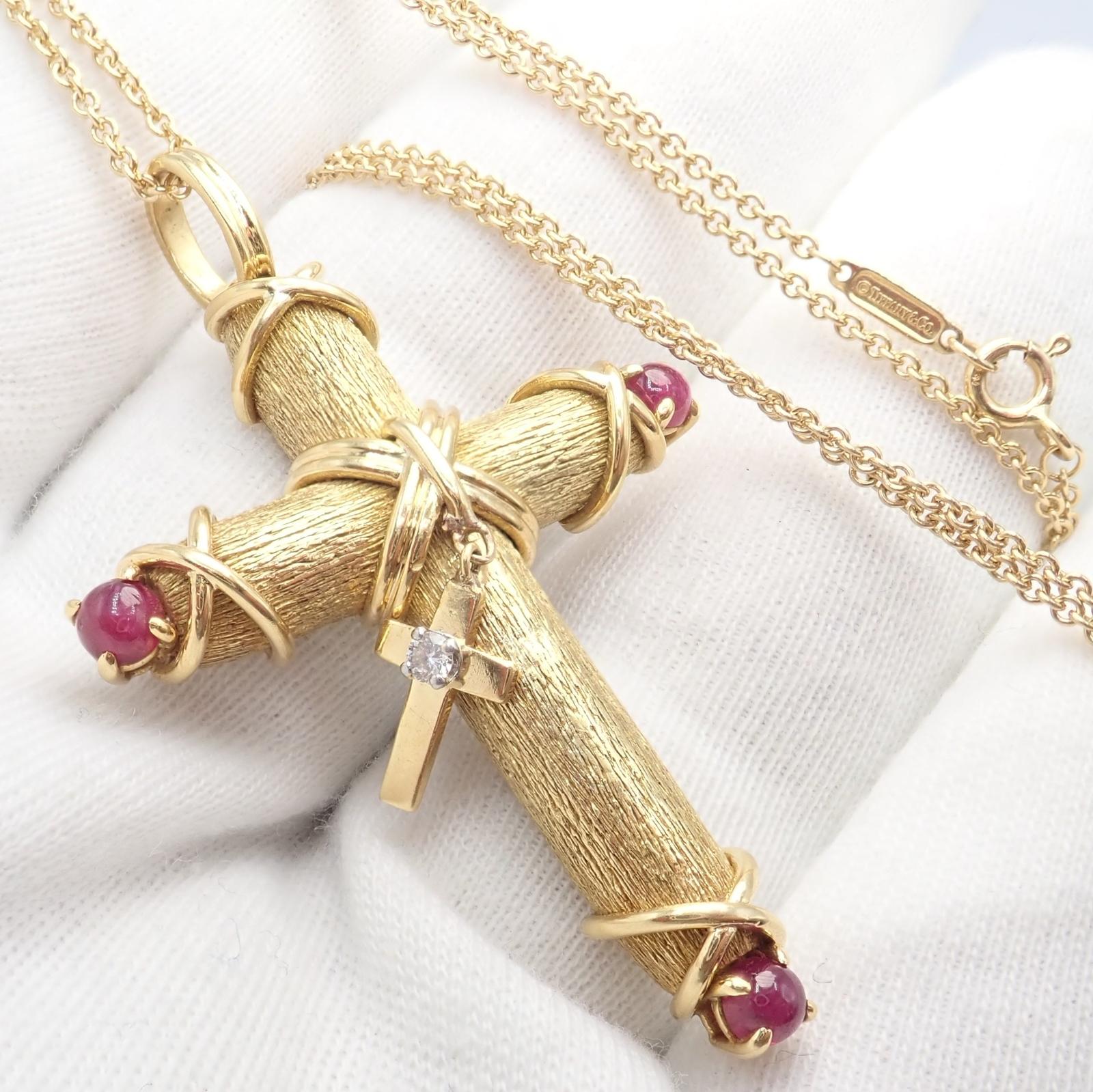 Women's or Men's Tiffany & Co. Jean Schlumberger Ruby Diamond Cross Yellow Gold Pendant Necklace For Sale