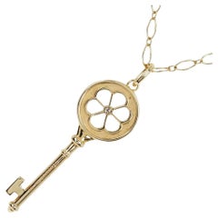 Tiffany & Co. Key Blossom Pendant Necklace in 18k rose Gold with Diamond