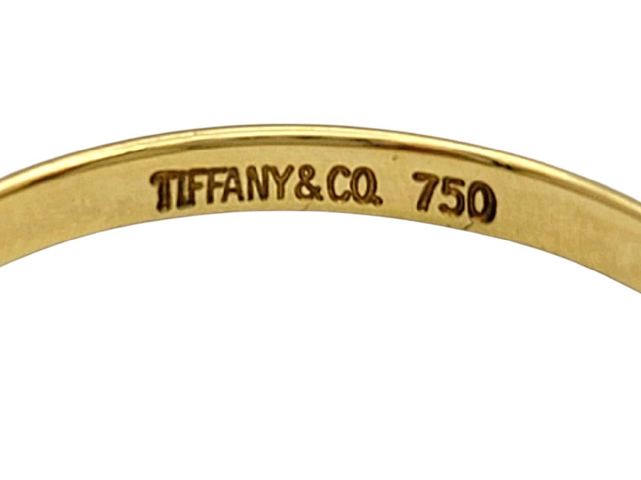 Tiffany & Co. Knife Edge 2mm Stacking Band Ring in Polished 18 Karat Yellow Gold For Sale 2
