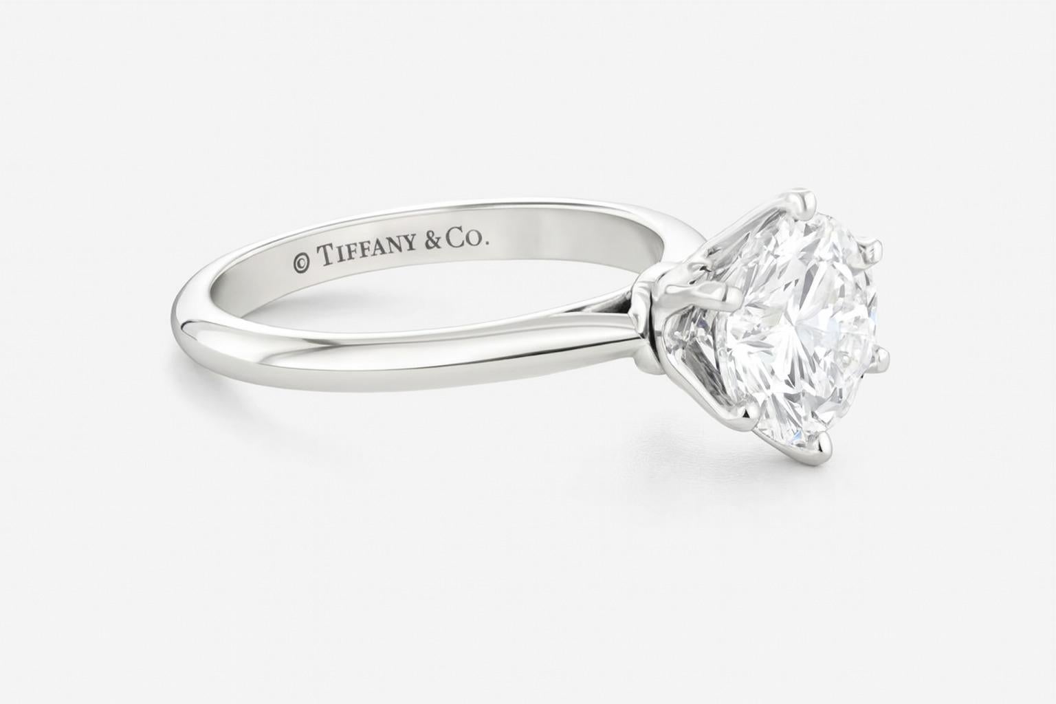 Tiffany & Co. Solitär-Diamant-Verlobungsring mit Messerkante (Rundschliff) im Angebot