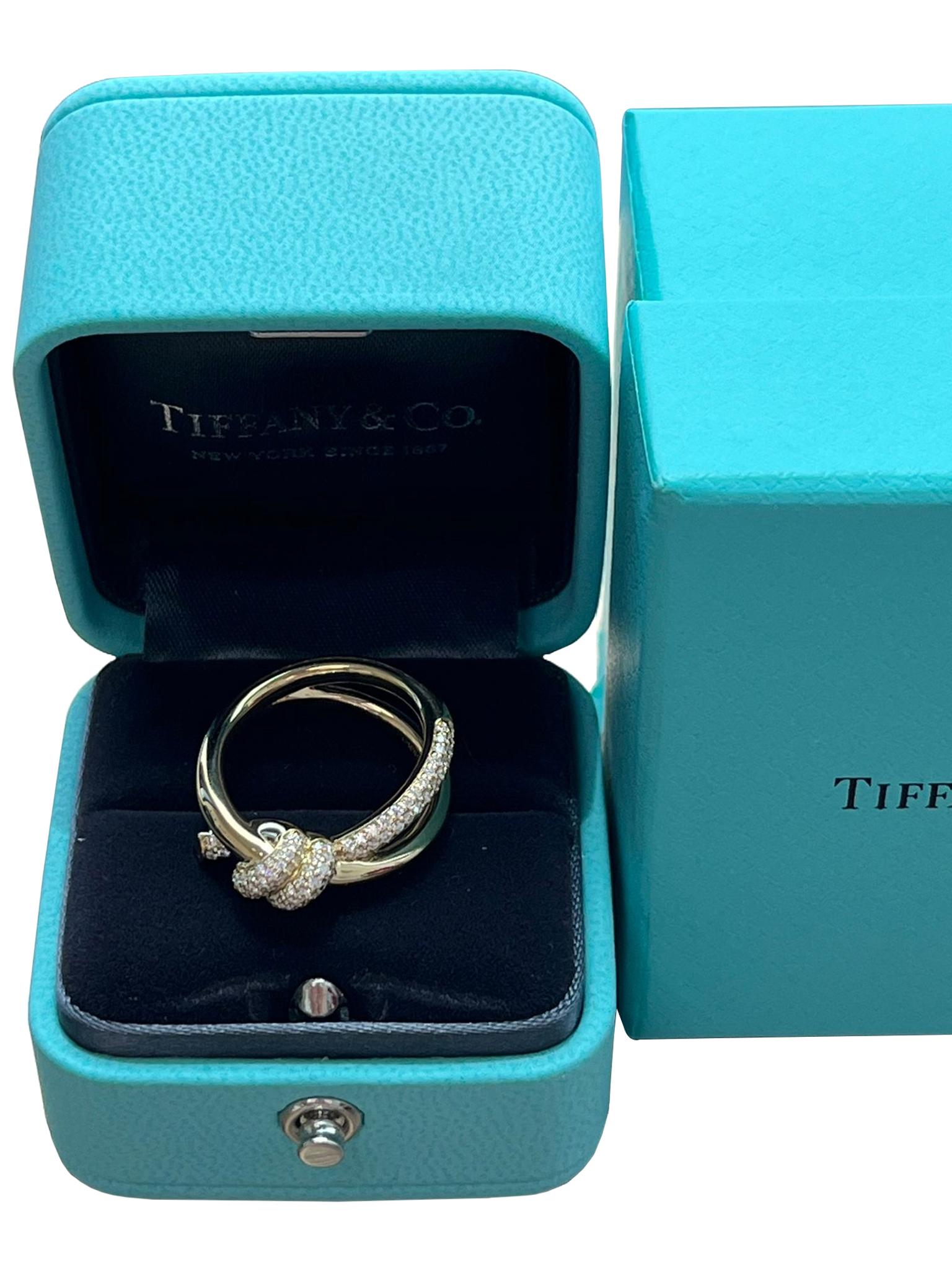 Tiffany & Co Knot Double Row Ring in Yellow Gold with 0.31ct Diamonds For Sale 1