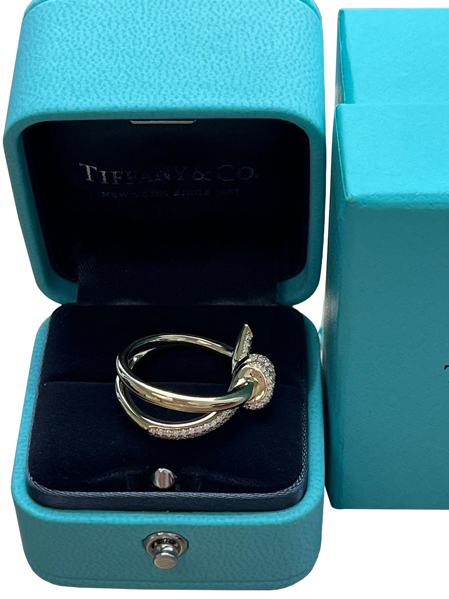 Tiffany & Co Knot Double Row Ring in Yellow Gold with 0.31ct Diamonds In New Condition For Sale In Aventura, FL