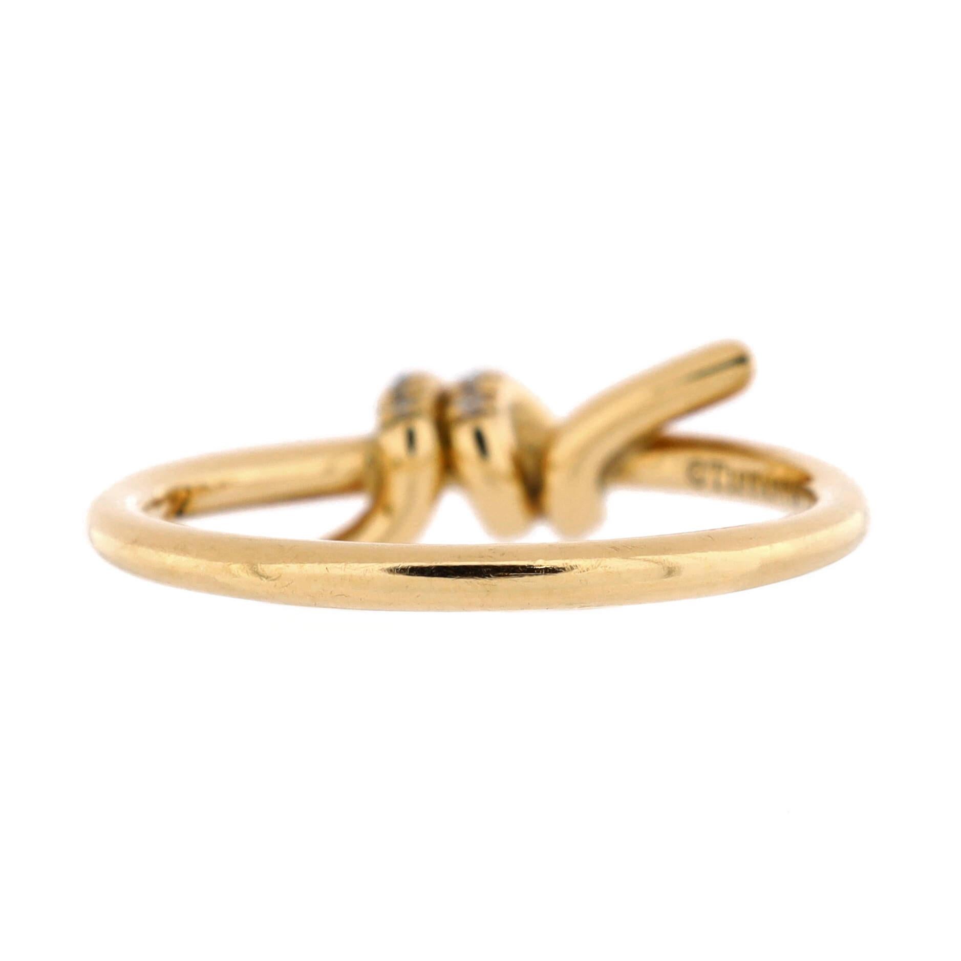 Tiffany & Co. Anello Knot in oro giallo 18K e diamanti In condizioni buone a New York, NY