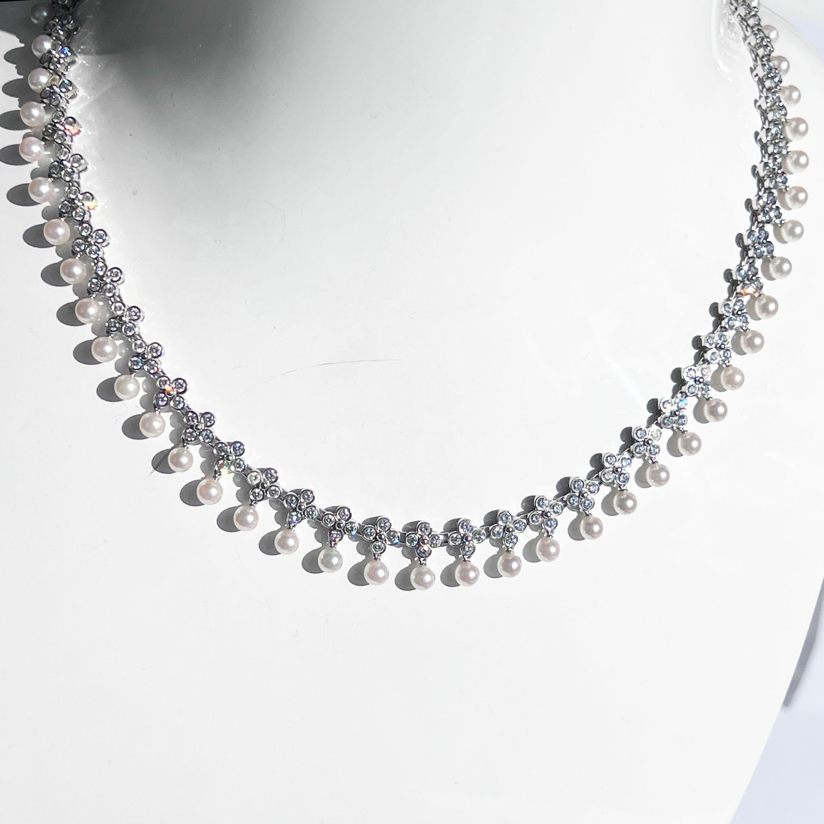 Tiffany & Co. Collar Gargantilla de Encaje con Diamantes y Perlas Corte redondo