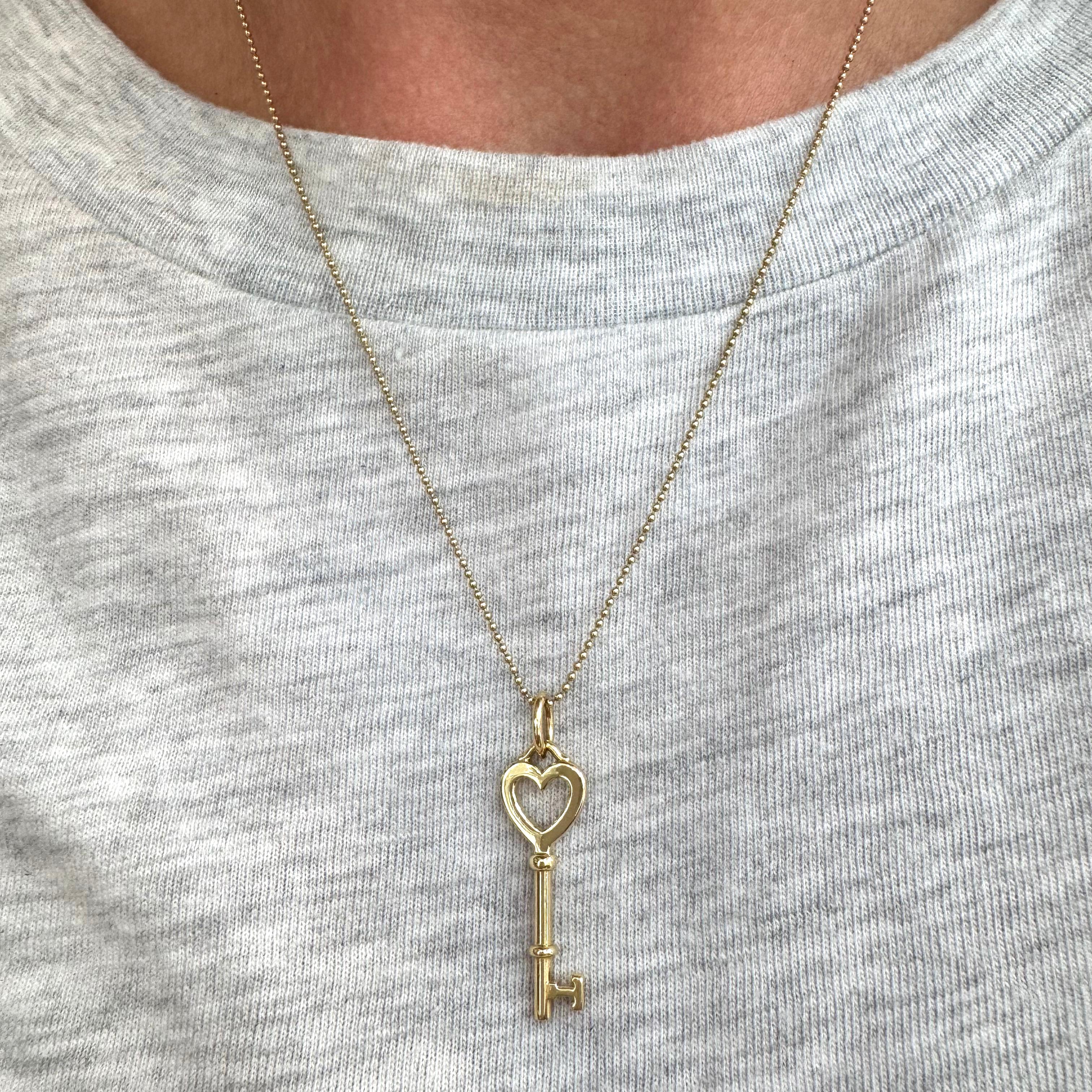 Tiffany & Co. Ladies 18K Yellow Gold Key Heart Pendant Necklace 4