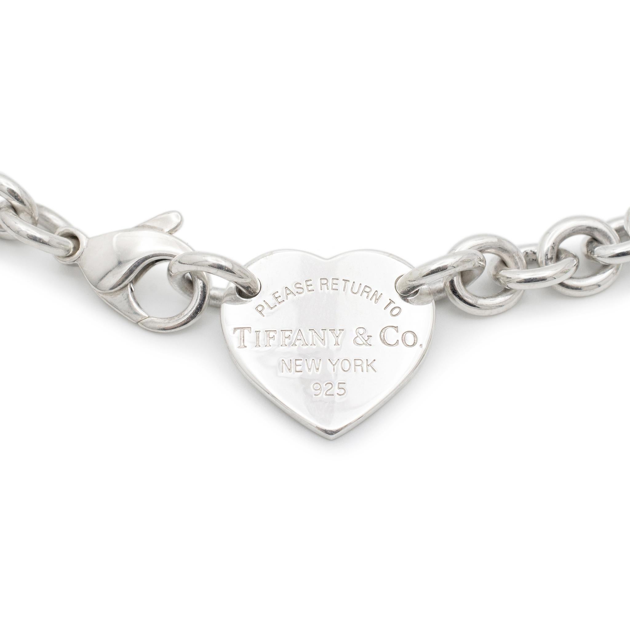 Tiffany & Co. Ladies 925 Sterling Silver Heart Tag Tiffany Pendant Necklace In Excellent Condition For Sale In Houston, TX