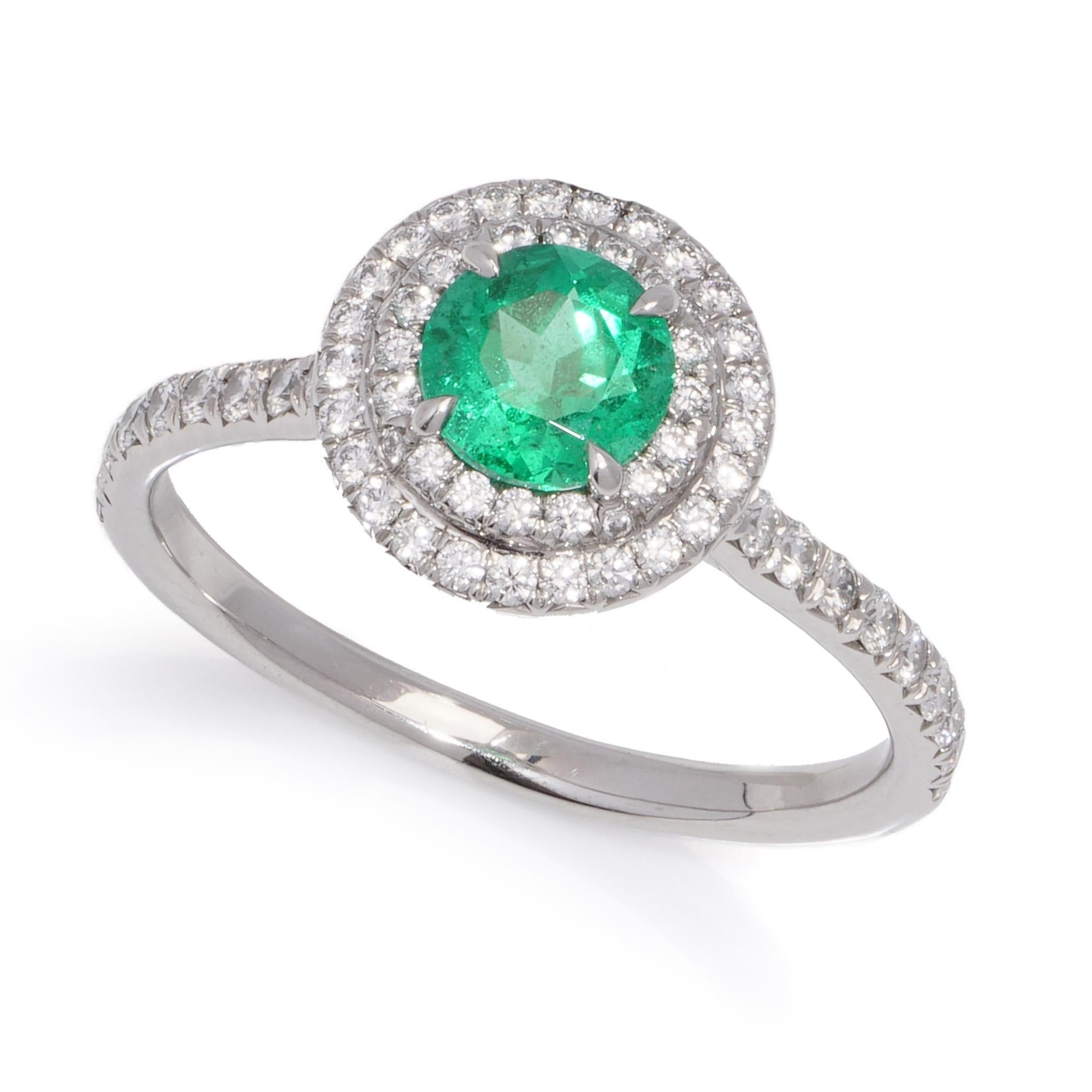 Tiffany & Co ladies platinum emerald and diamond ring For Sale 2