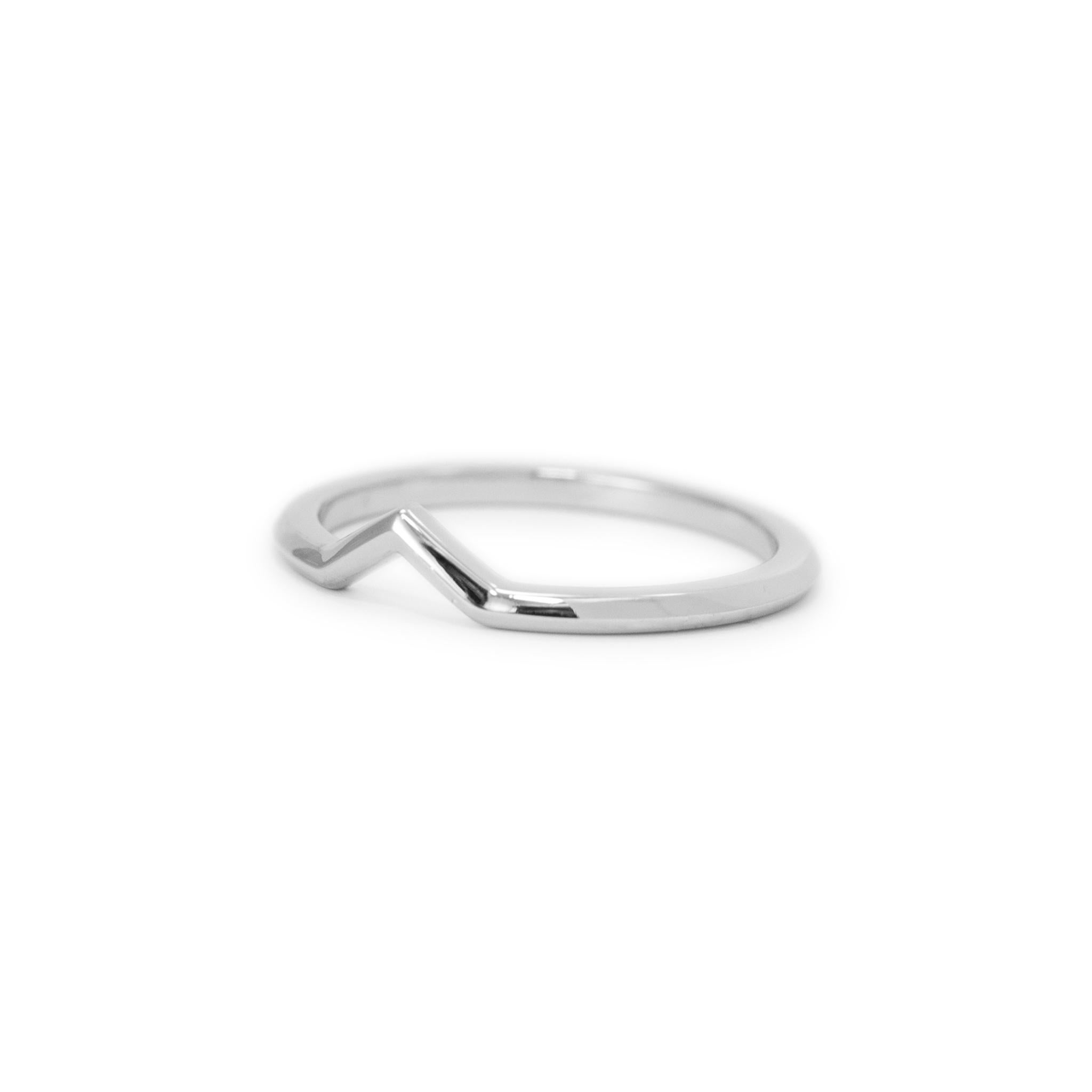 Tiffany & Co. Ladies Platinum V Wedding Band Ring In Excellent Condition In Houston, TX