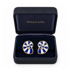 Tiffany & Co. Boucles d'oreilles en lapis-lazuli et nacre, en or jaune 18 carats