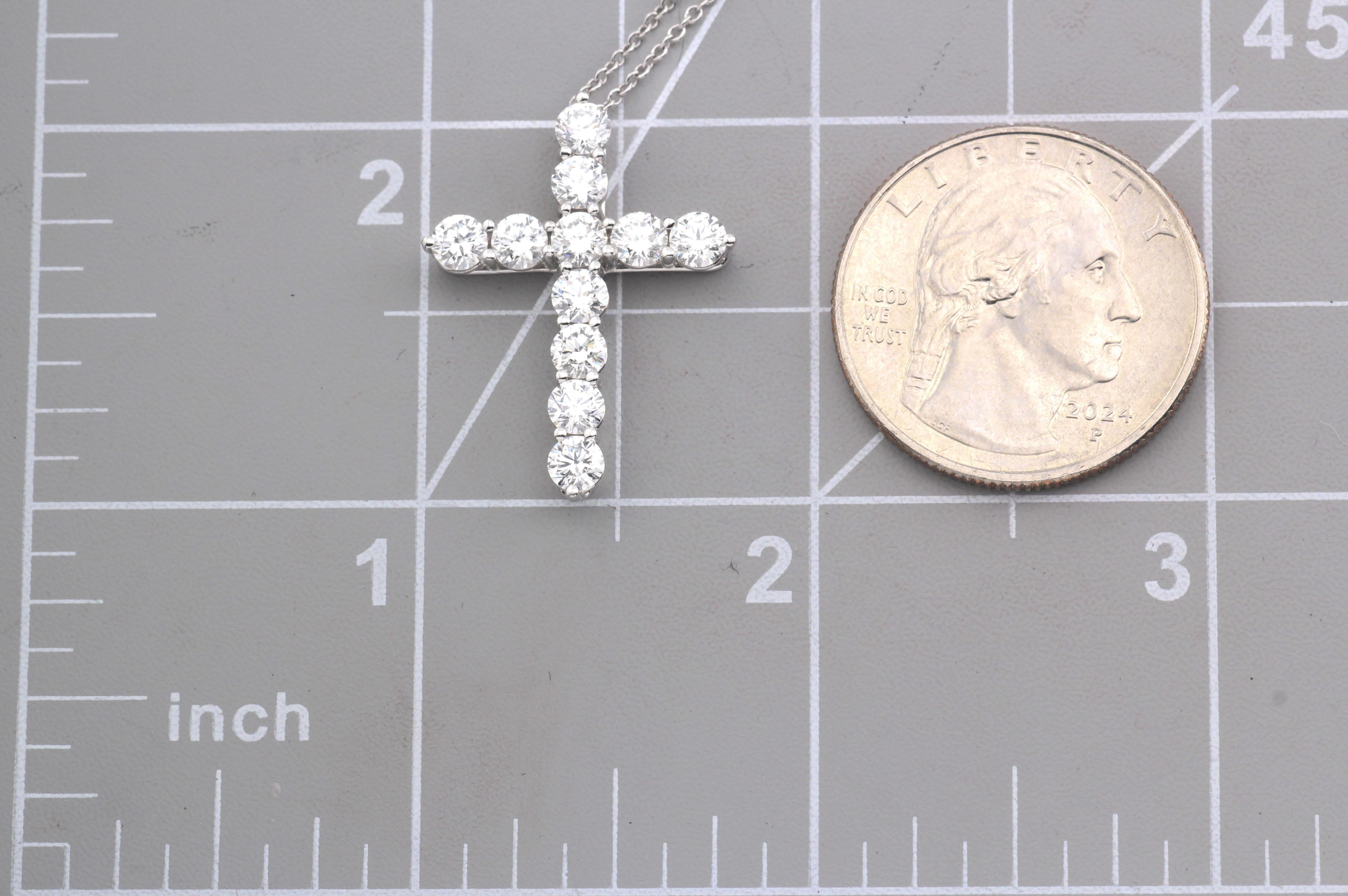 Tiffany & Co.  Grand collier croix en platine avec 1,71 ct de diamant en vente 6