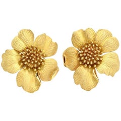 Tiffany & Co. Large Dogwood Flower 18 Karat Clip-On Earrings