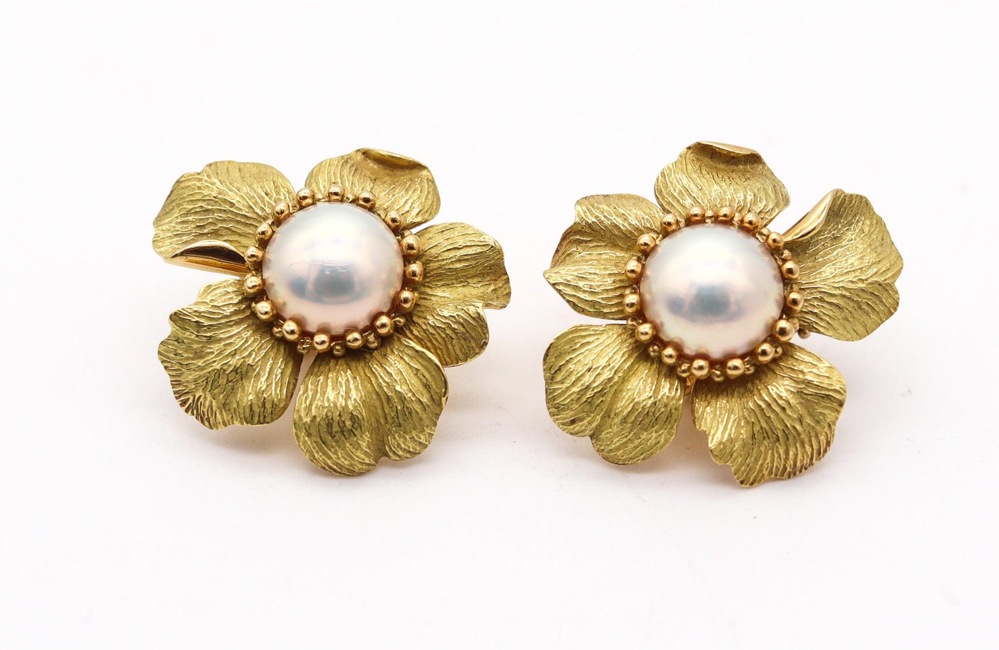 Round Cut TIFFANY & CO. Large Flowers Earrings In 18Kt Yellow Gold With Round White Pearls For Sale