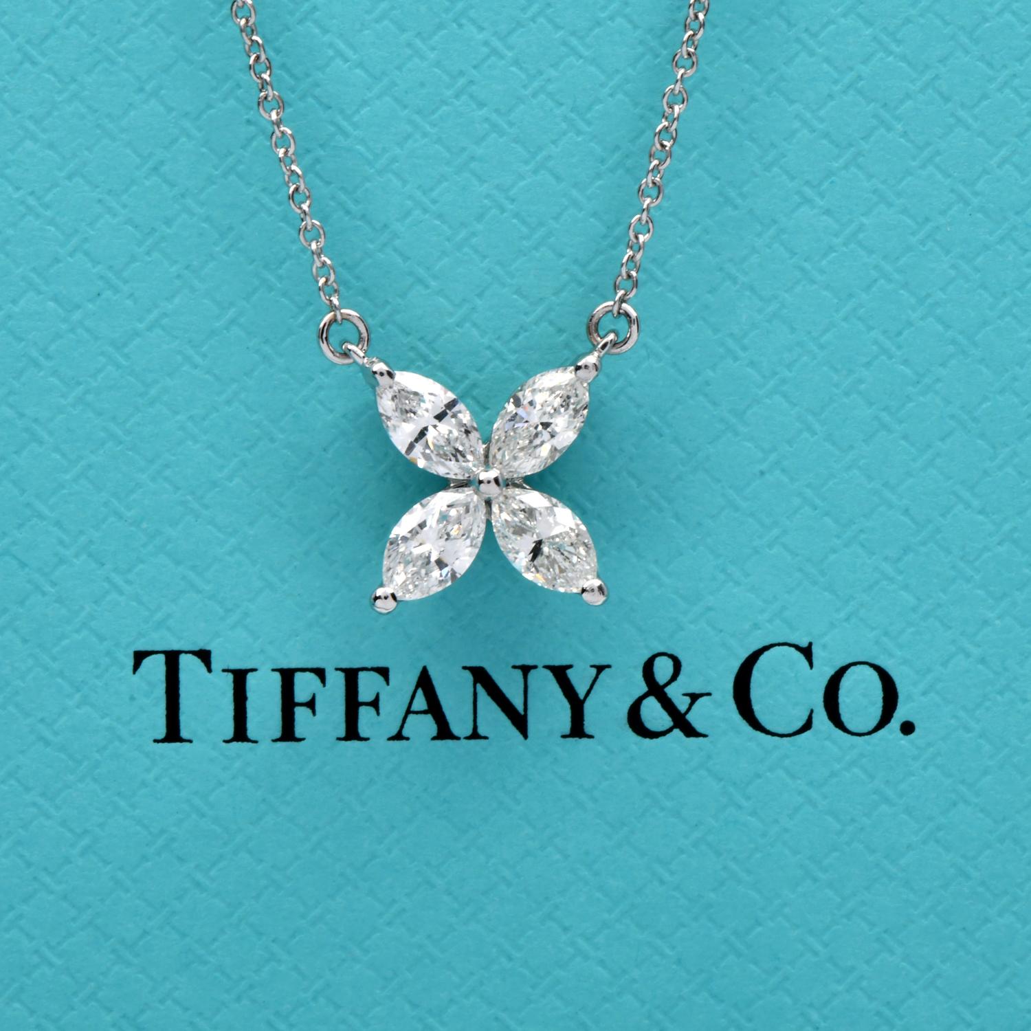 Collar Colgante Tiffany & Co Victoria Grande 0,81 ct Diamante Platino en Excelente Estado en Miami, FL