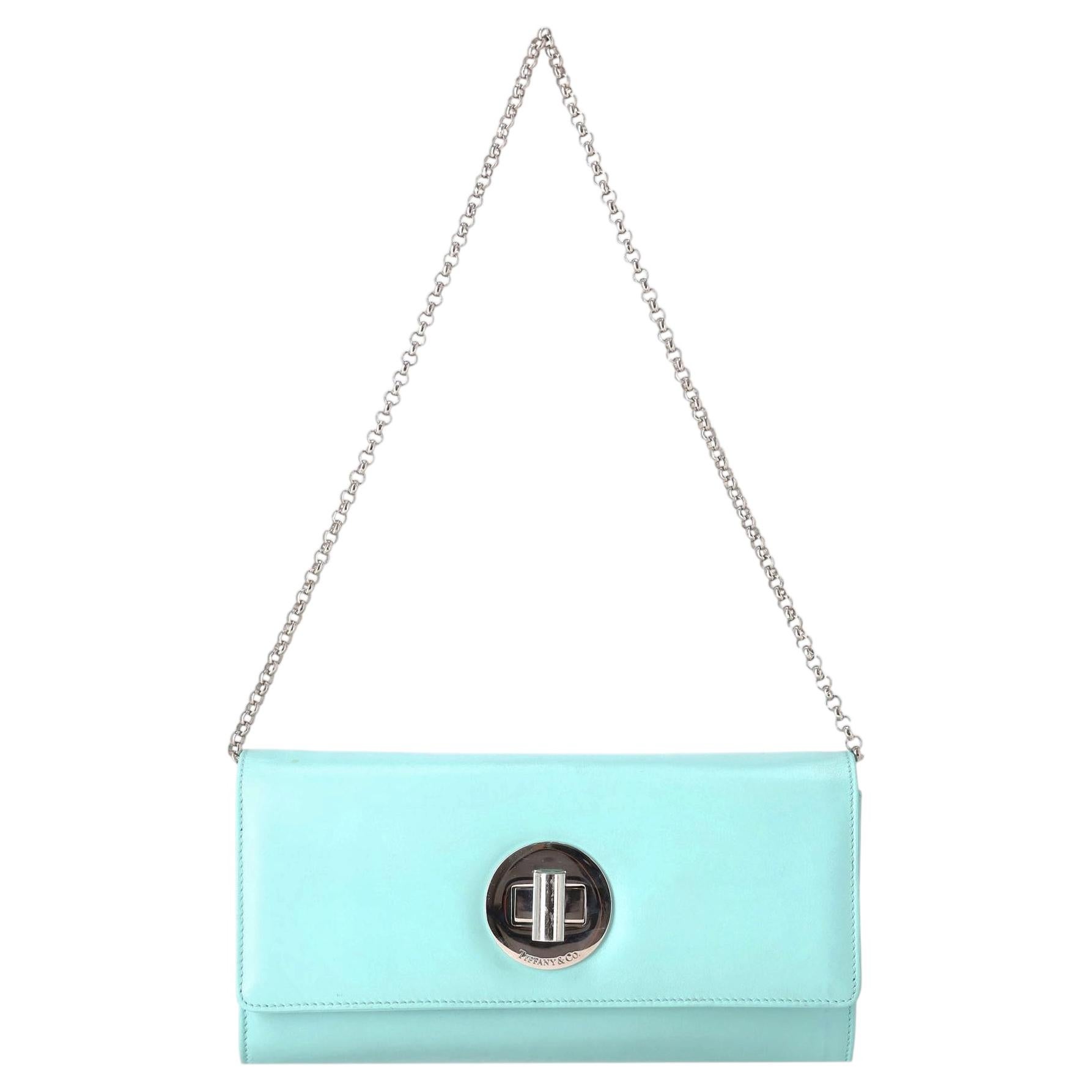 Tiffany & Co. Pochette en cuir sur une chaîne en bleu Tiffany en vente