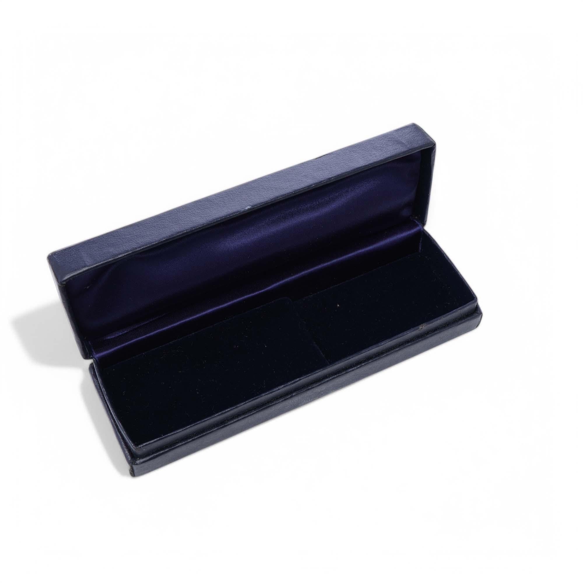 Tiffany & Co. Leder Uhrenbox im Zustand „Gut“ im Angebot in Braintree, GB