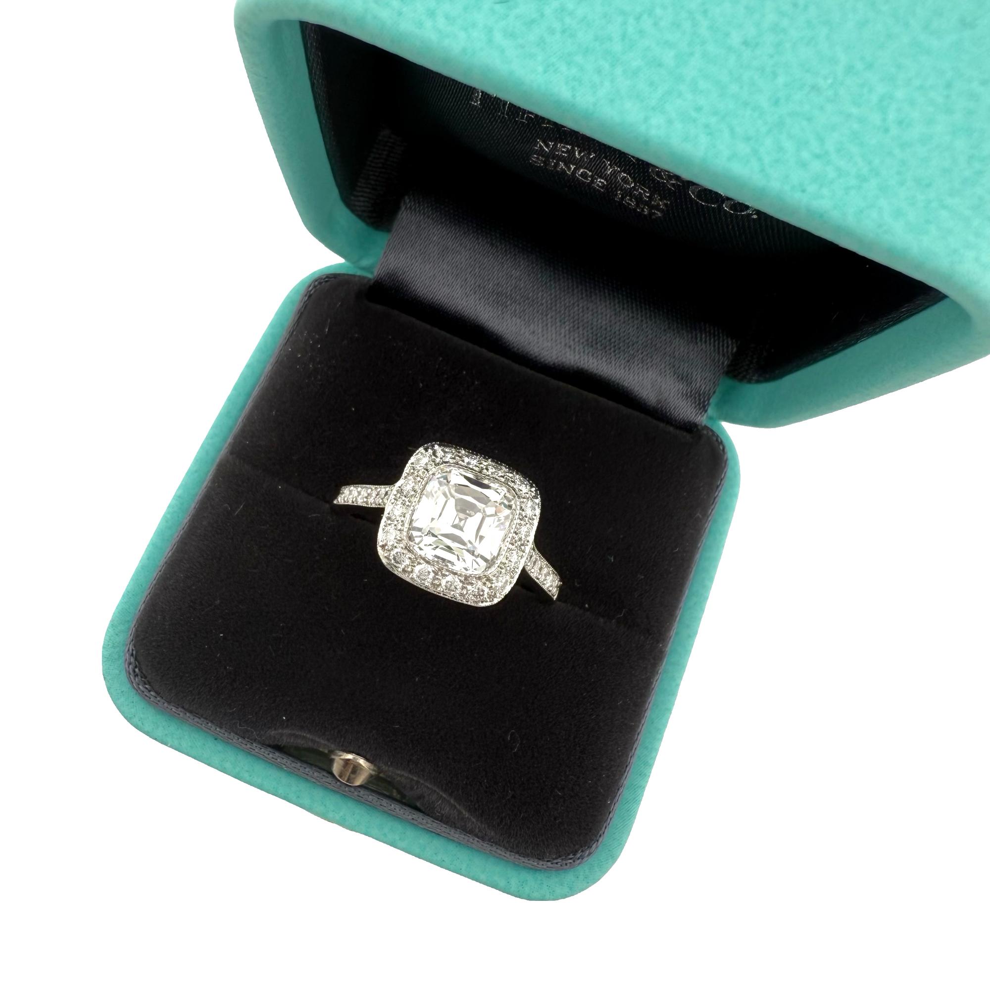 Tiffany & Co. OUR LEGACY Anello di fidanzamento aureolato con diamante a cuscino da 2,02 tc D VS1 in platino in vendita 1