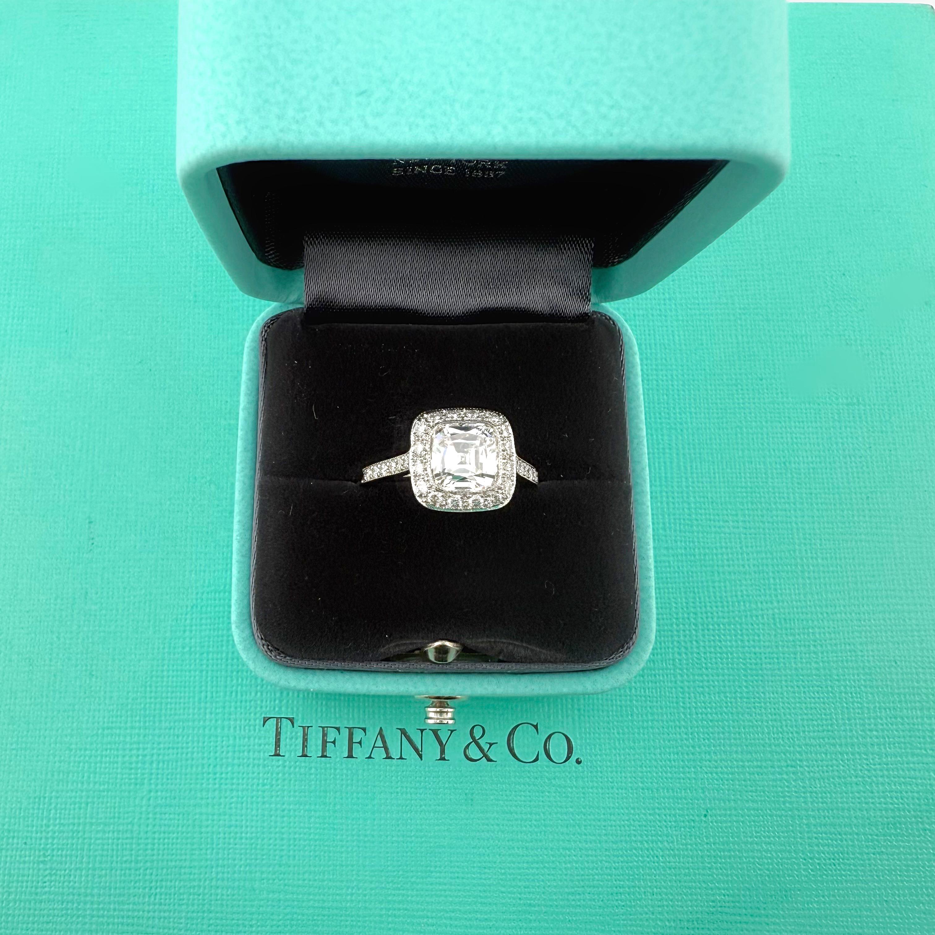 Tiffany & Co. OUR LEGACY Anello di fidanzamento aureolato con diamante a cuscino da 2,02 tc D VS1 in platino in vendita 4