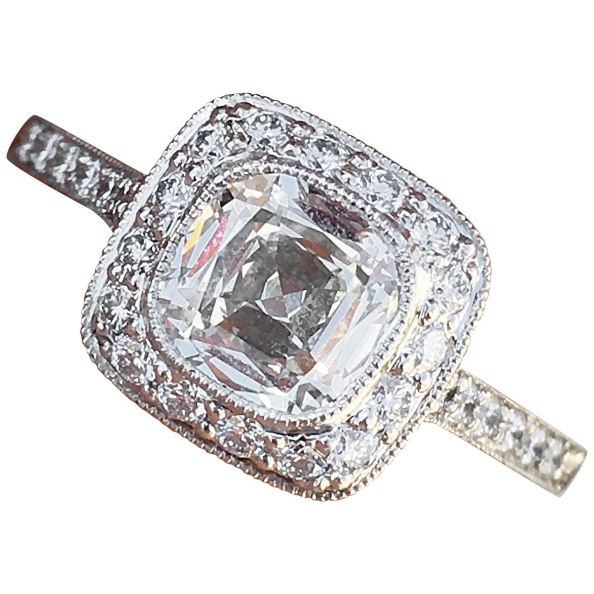 Tiffany & Co. Legacy Cushion Diamantring 1,43 Karat, H VVS2, Platin im Angebot
