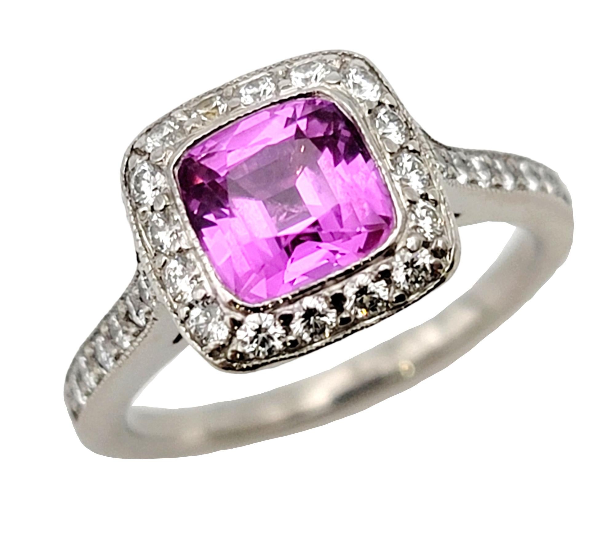 Tiffany & Co. Legacy Halo-Ring aus Platin mit rosa Saphir und Diamant in Platin Größe 4,5 (Edwardian) im Angebot