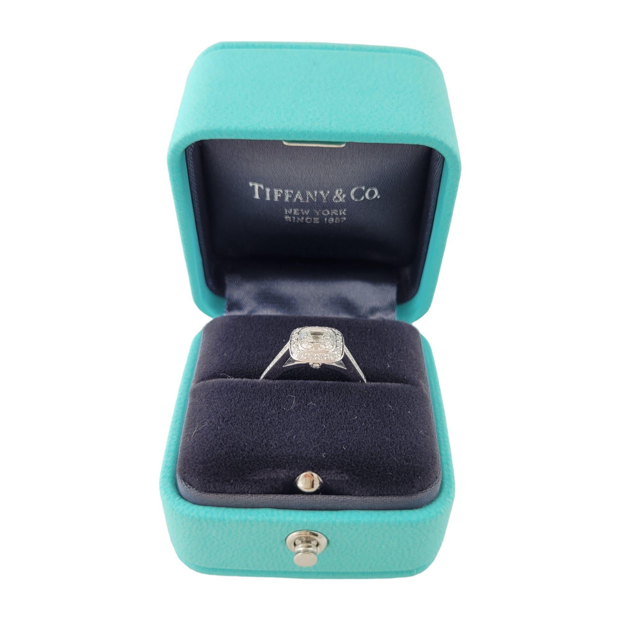Tiffany & Co Legacy Platinum Cushion Cut Diamond Halo Engagement Ring .94ct en vente 4