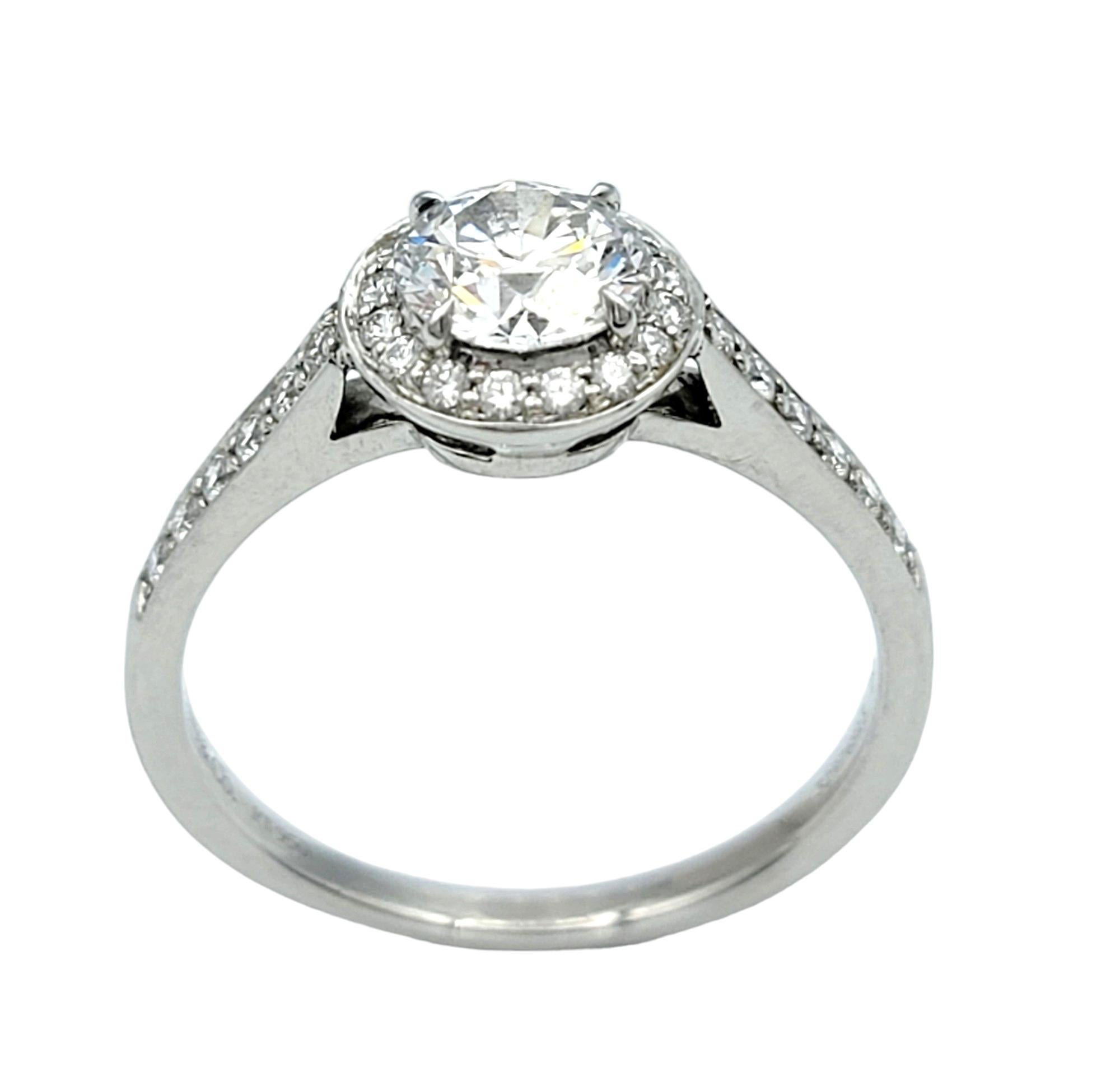 Tiffany & Co. Legacy Verlobungsring aus Platin mit rundem .70 Karat Diamant mit Halo im Zustand „Hervorragend“ im Angebot in Scottsdale, AZ