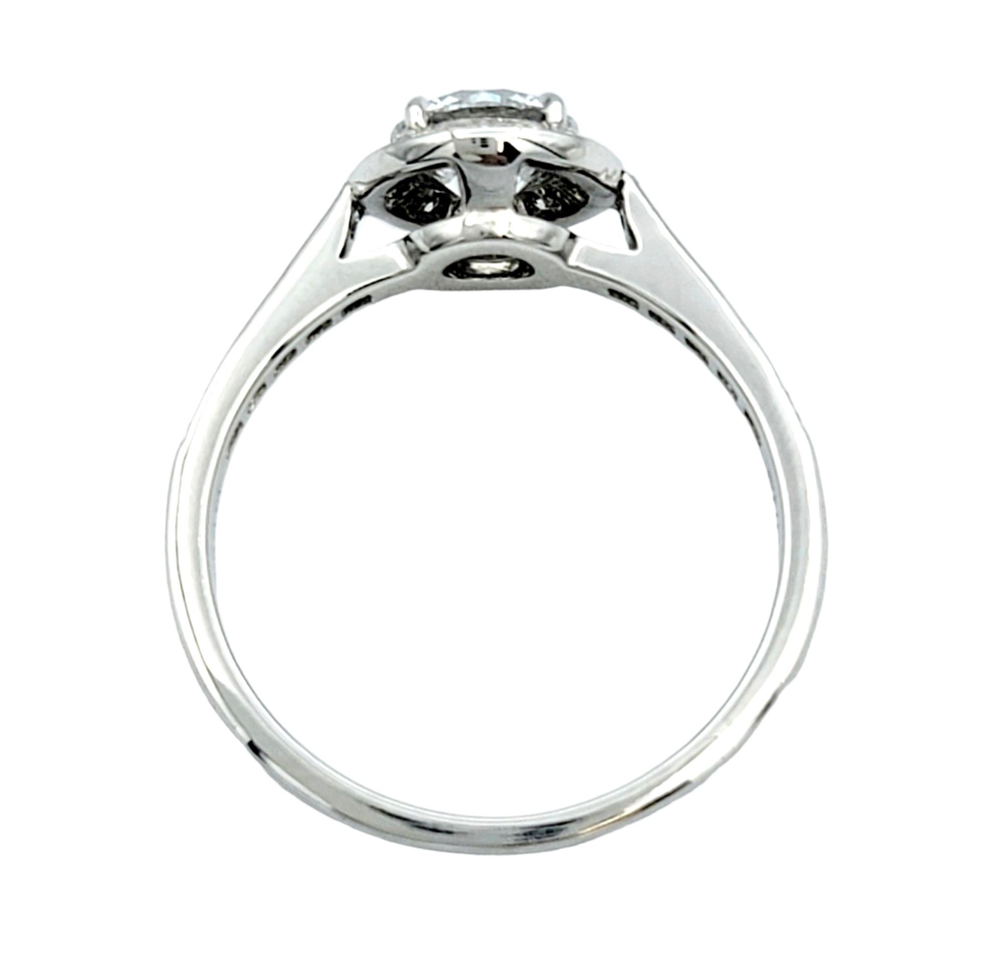 Tiffany & Co. Legacy Verlobungsring aus Platin mit rundem .70 Karat Diamant mit Halo Damen im Angebot