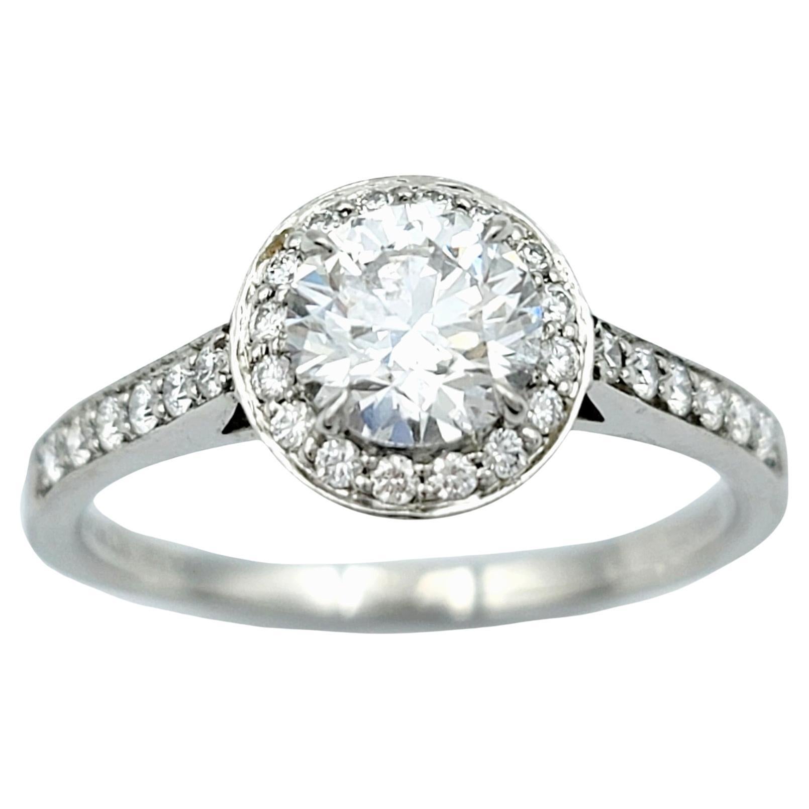 Tiffany & Co. Legacy Verlobungsring aus Platin mit rundem .70 Karat Diamant mit Halo im Angebot