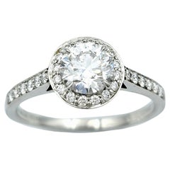 Tiffany & Co. Legacy Bague de fiançailles diamant rond de 0,70 carat avec halo Platine