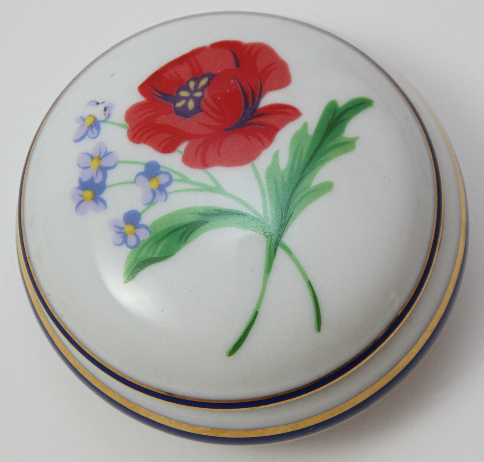 Tiffany & Co. Limoges France American Garden Round Porcelain Collectible Box For Sale 2