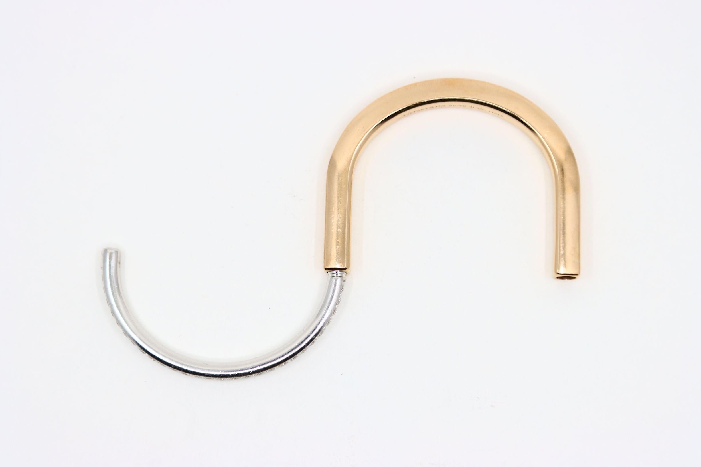 Tiffany & Co. Bracciale con diamanti in oro bianco e giallo 18 carati Lock in vendita 9