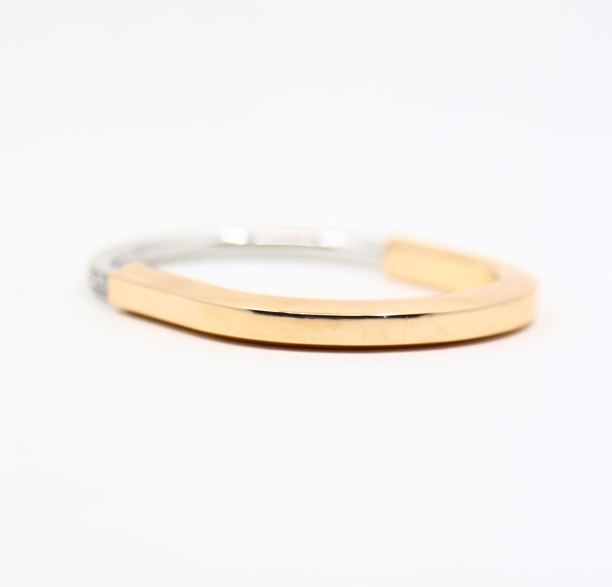 Tiffany & Co. Bracciale con diamanti in oro bianco e giallo 18 carati Lock in vendita 4