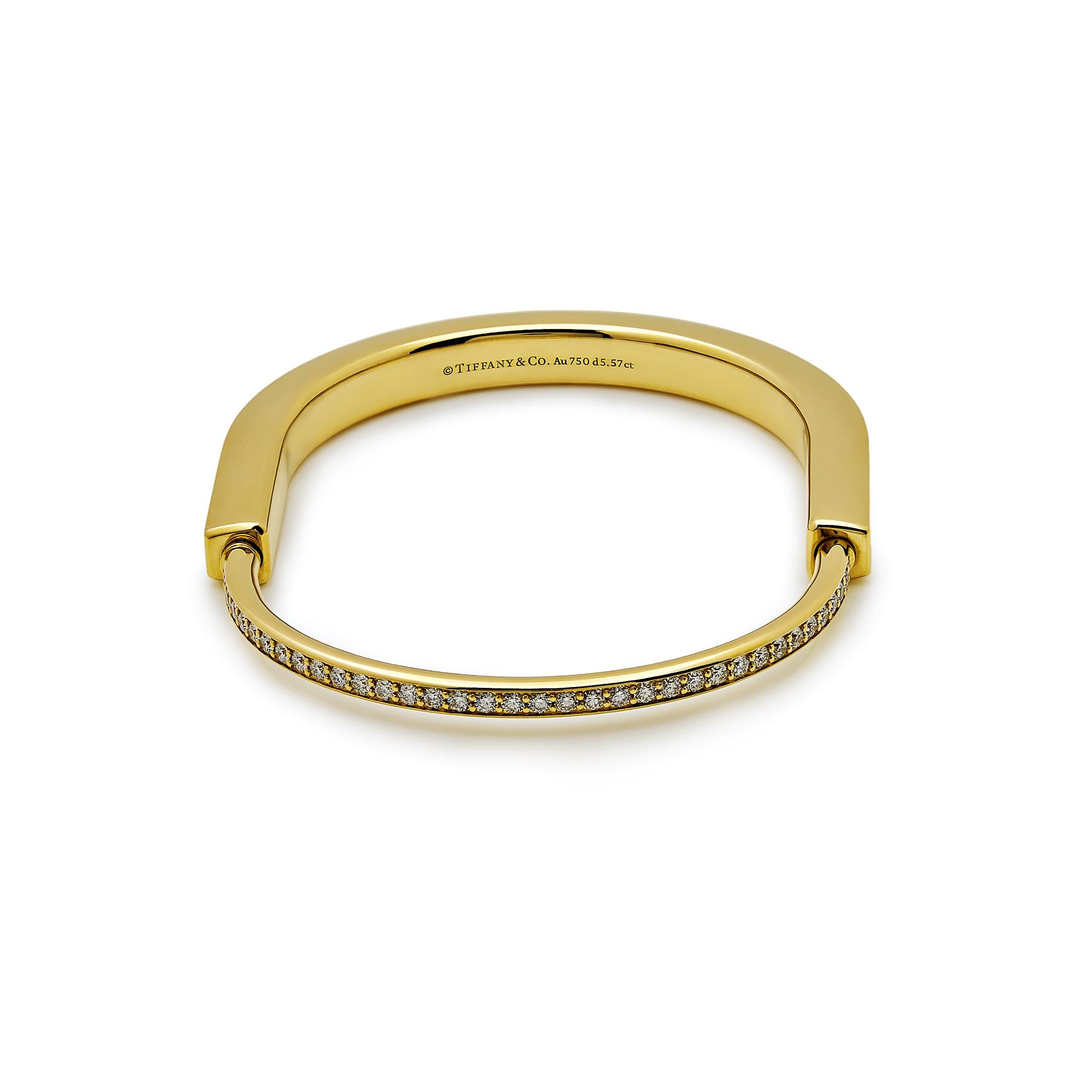 Women's or Men's Tiffany & Co. Lock Bangle in Yellow Gold with Full Pavé Diamonds 70158264 For Sale