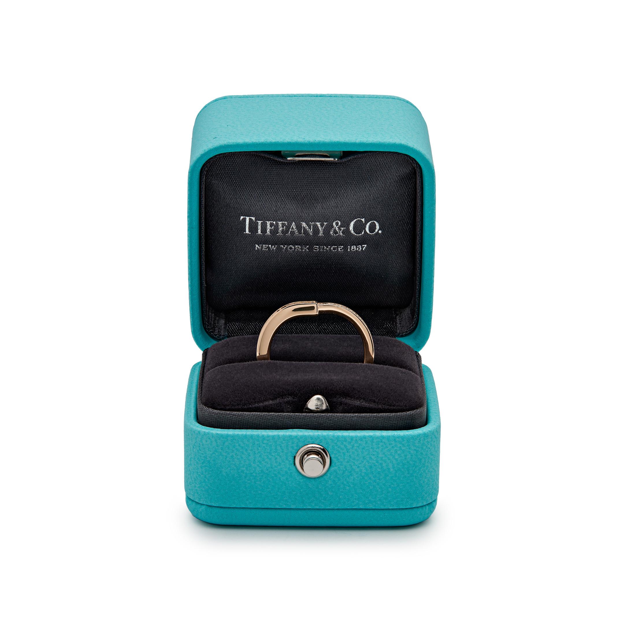 Round Cut  Tiffany & Co. Lock Ring in Rose Gold with Pavé Diamonds 72791584 For Sale